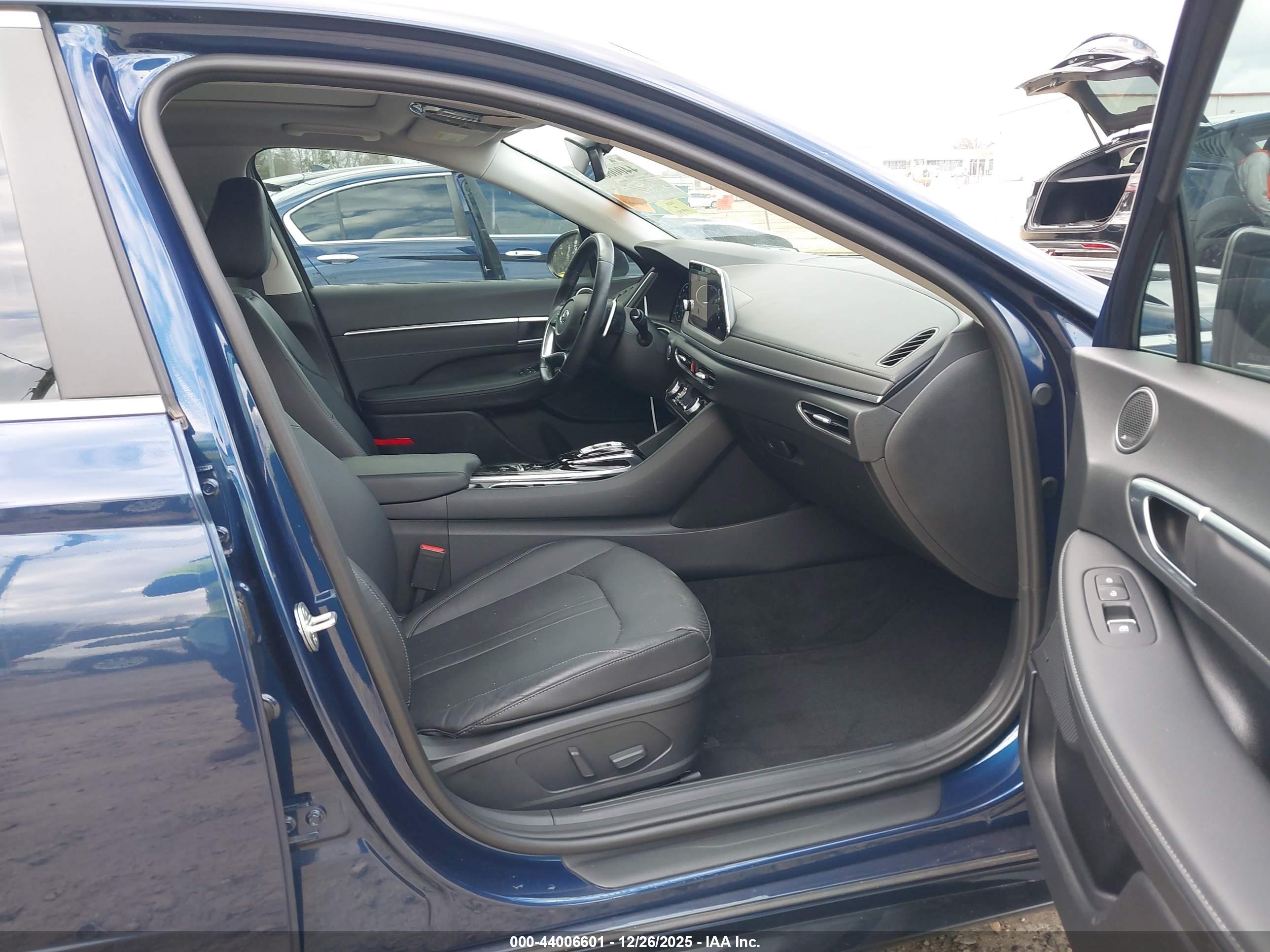 HYUNDAI SONATA image 5