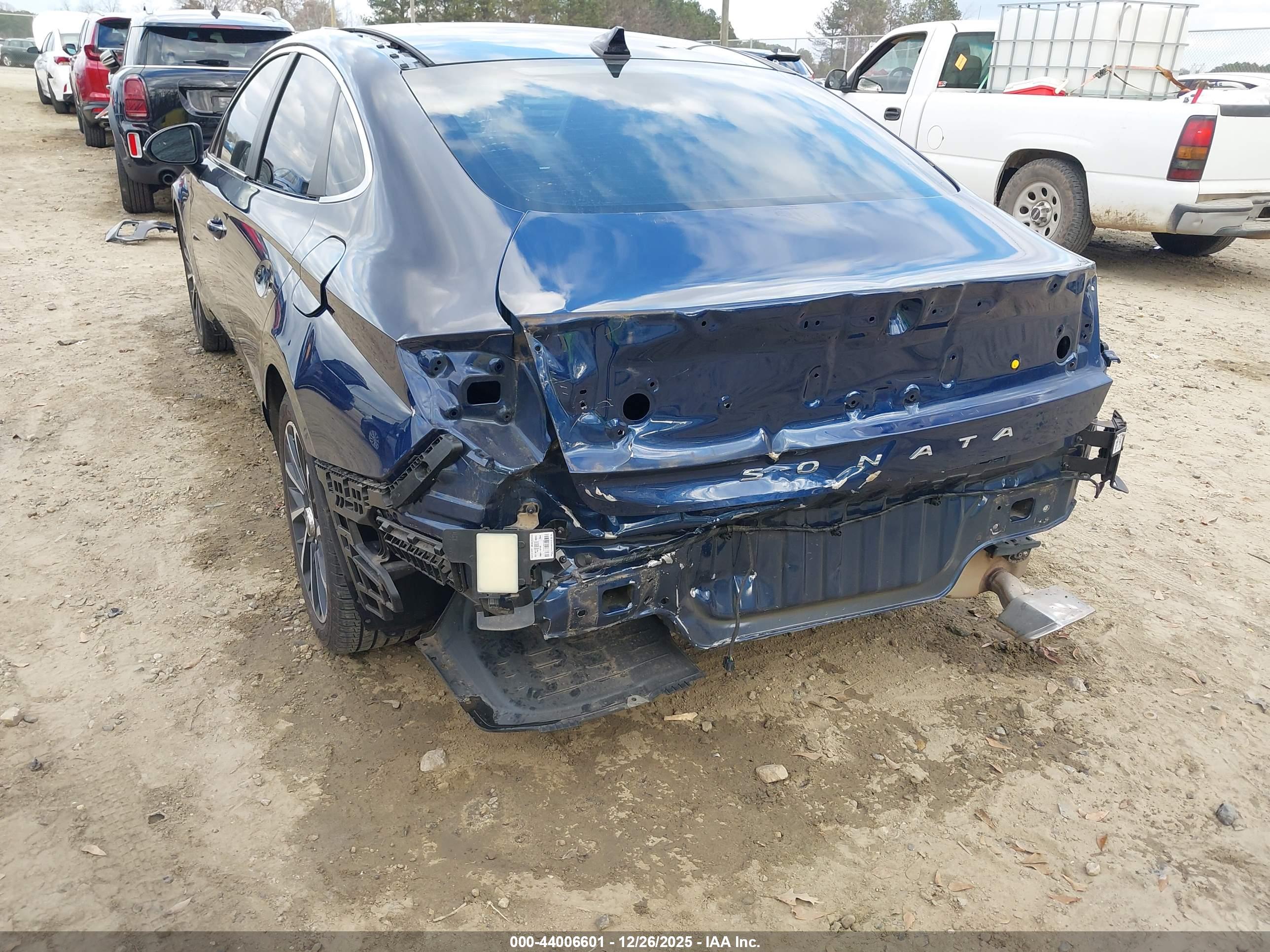 HYUNDAI SONATA image 6