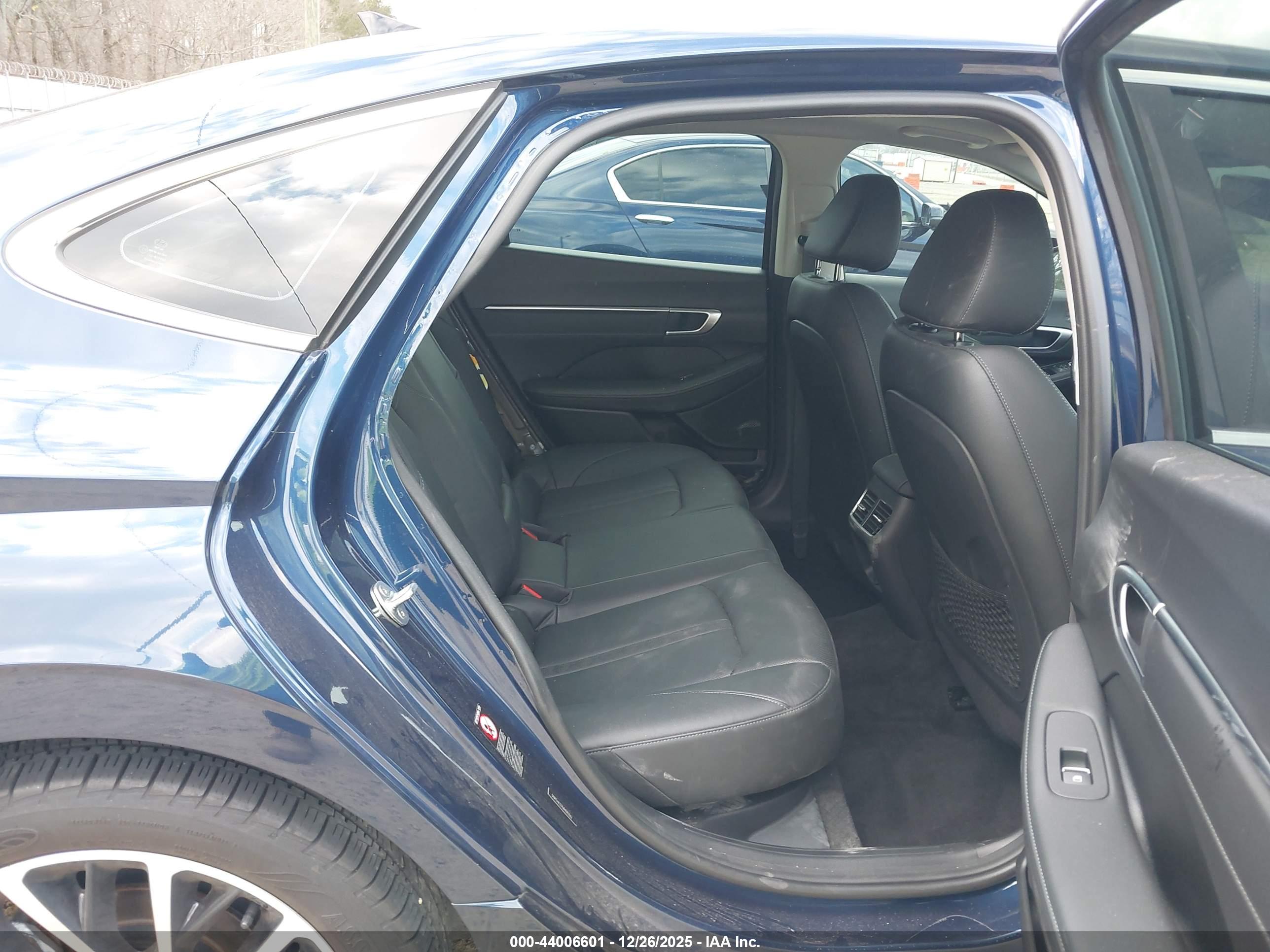 HYUNDAI SONATA image 8
