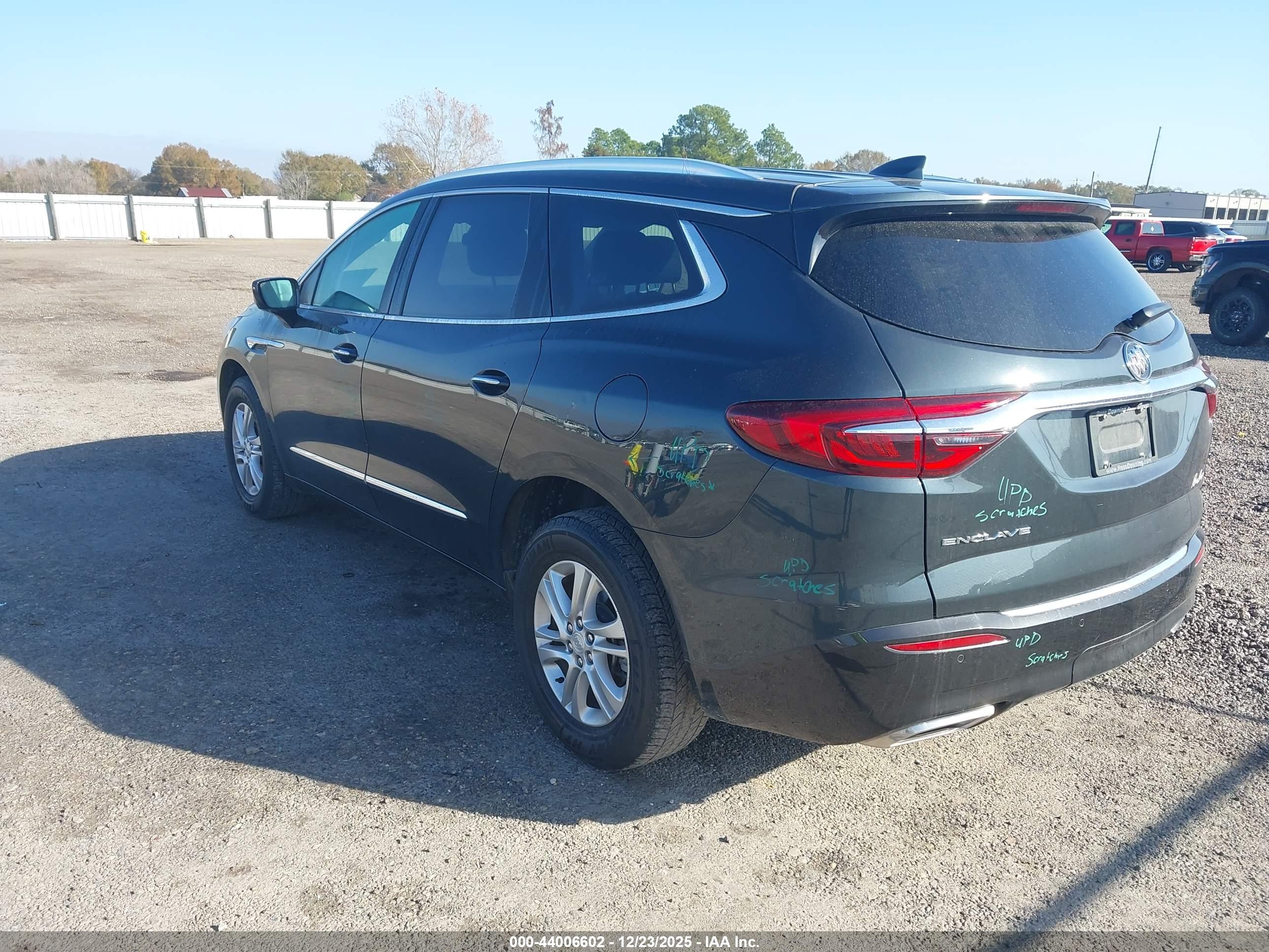BUICK ENCLAVE image 3
