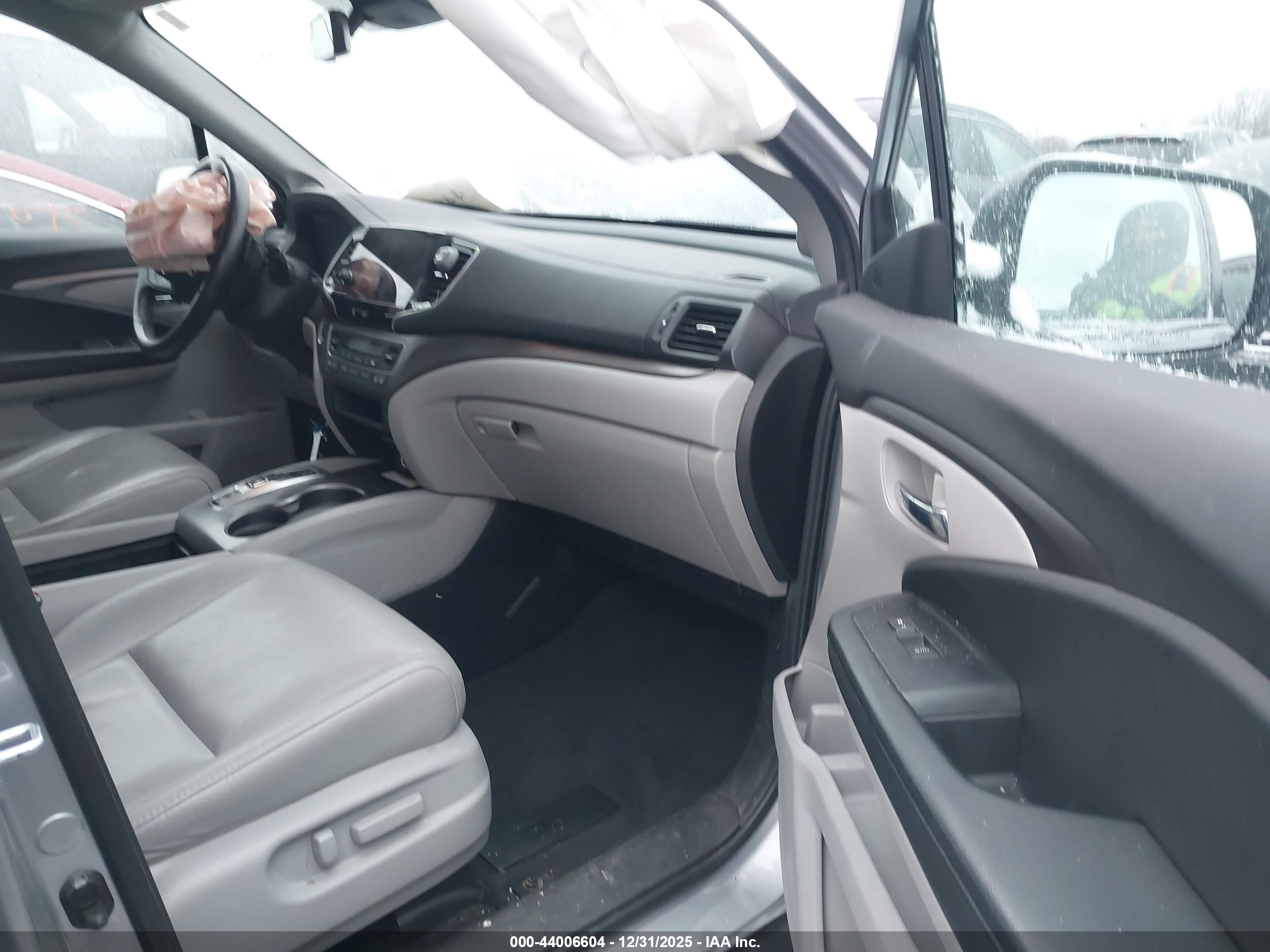HONDA PILOT image 5