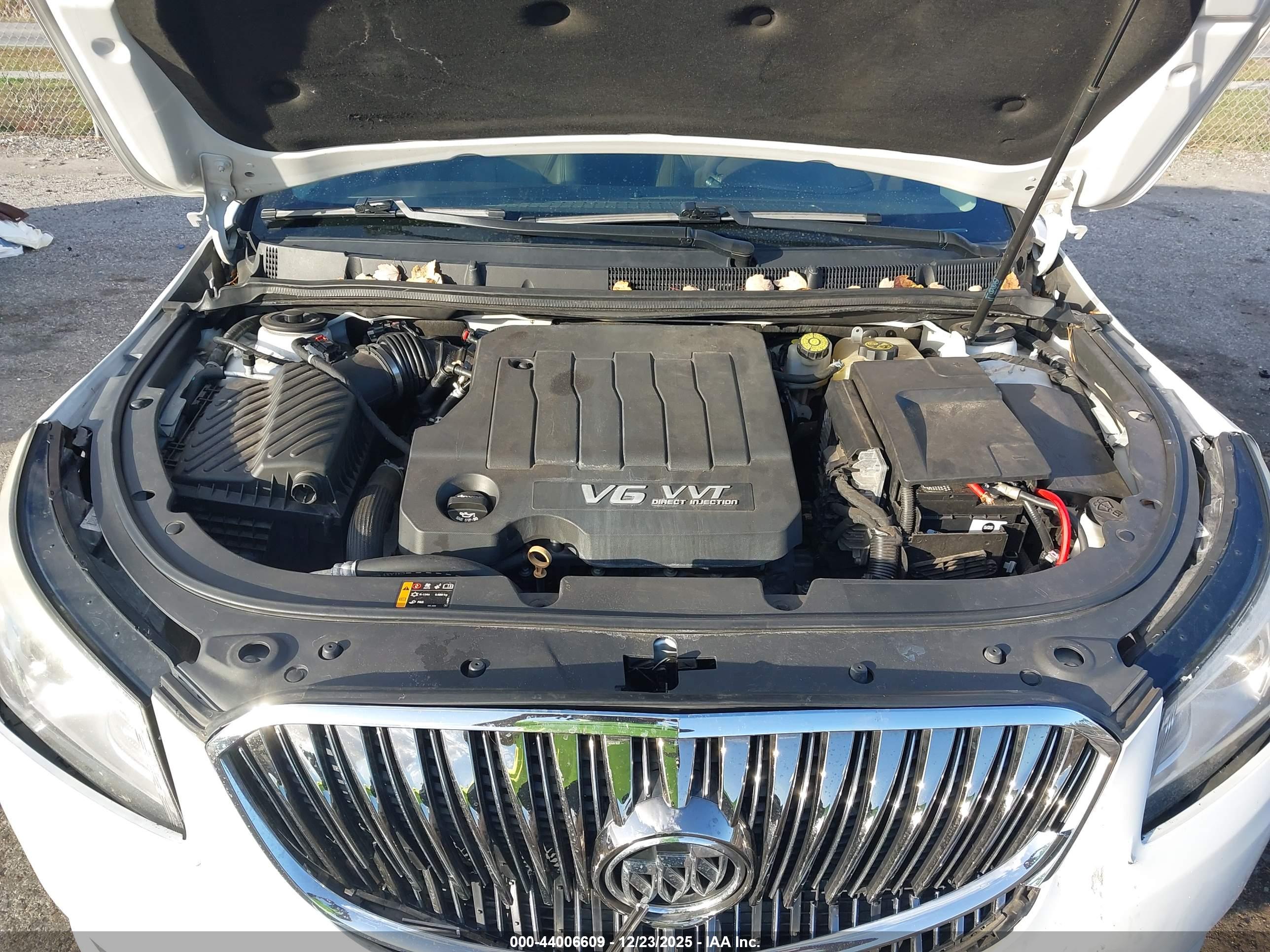 BUICK LACROSSE image 10
