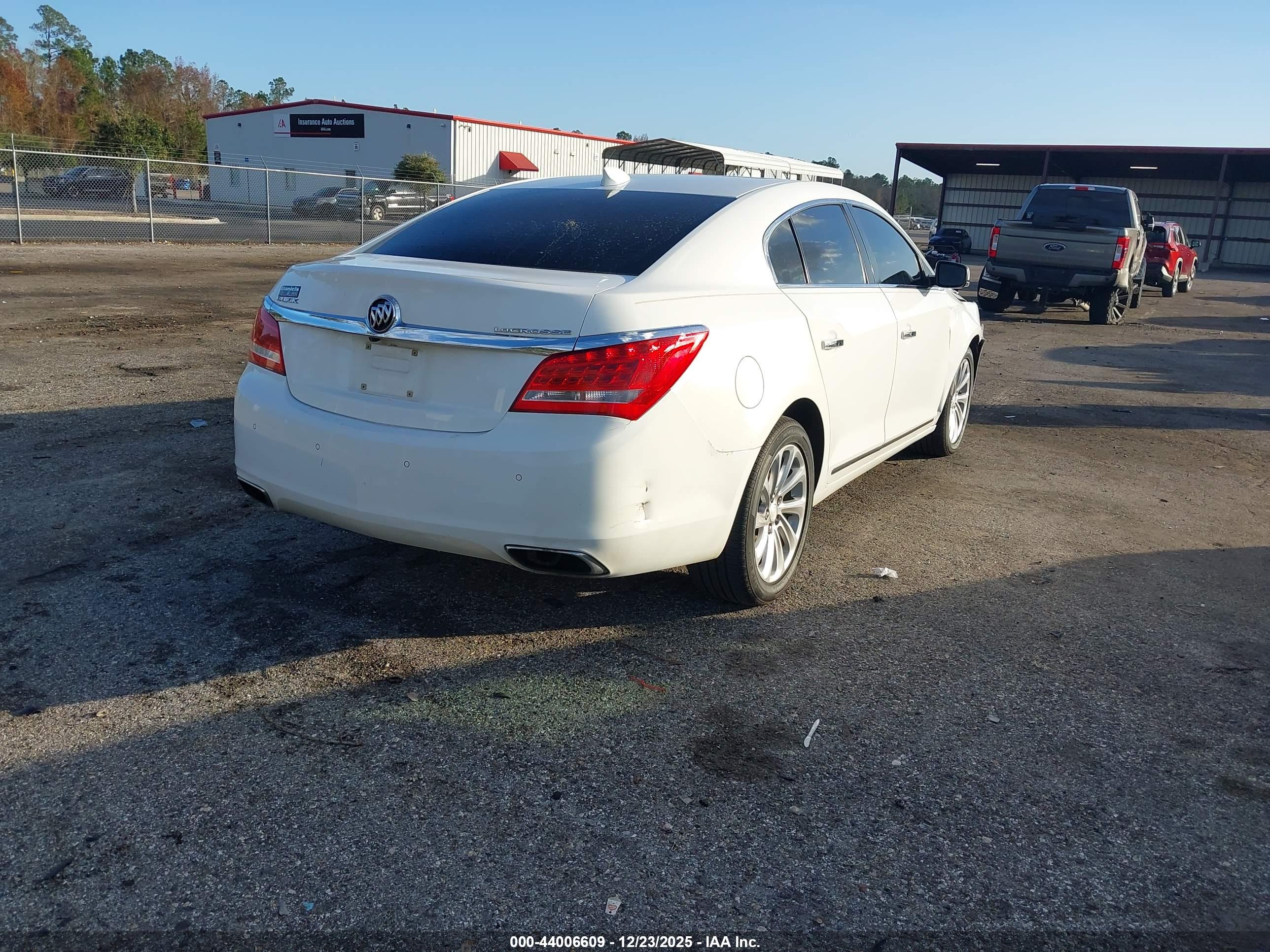 BUICK LACROSSE image 4