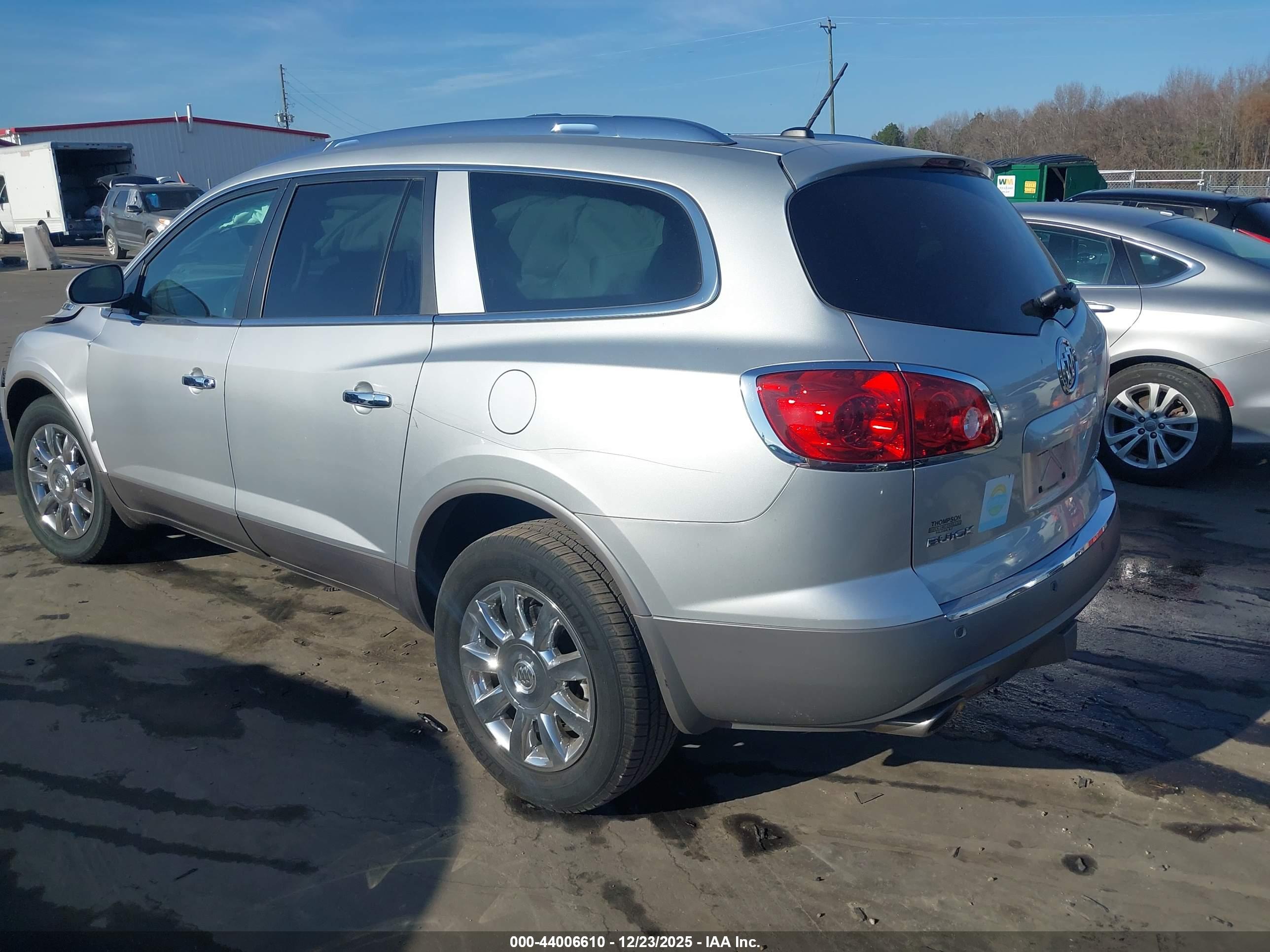 BUICK ENCLAVE image 3