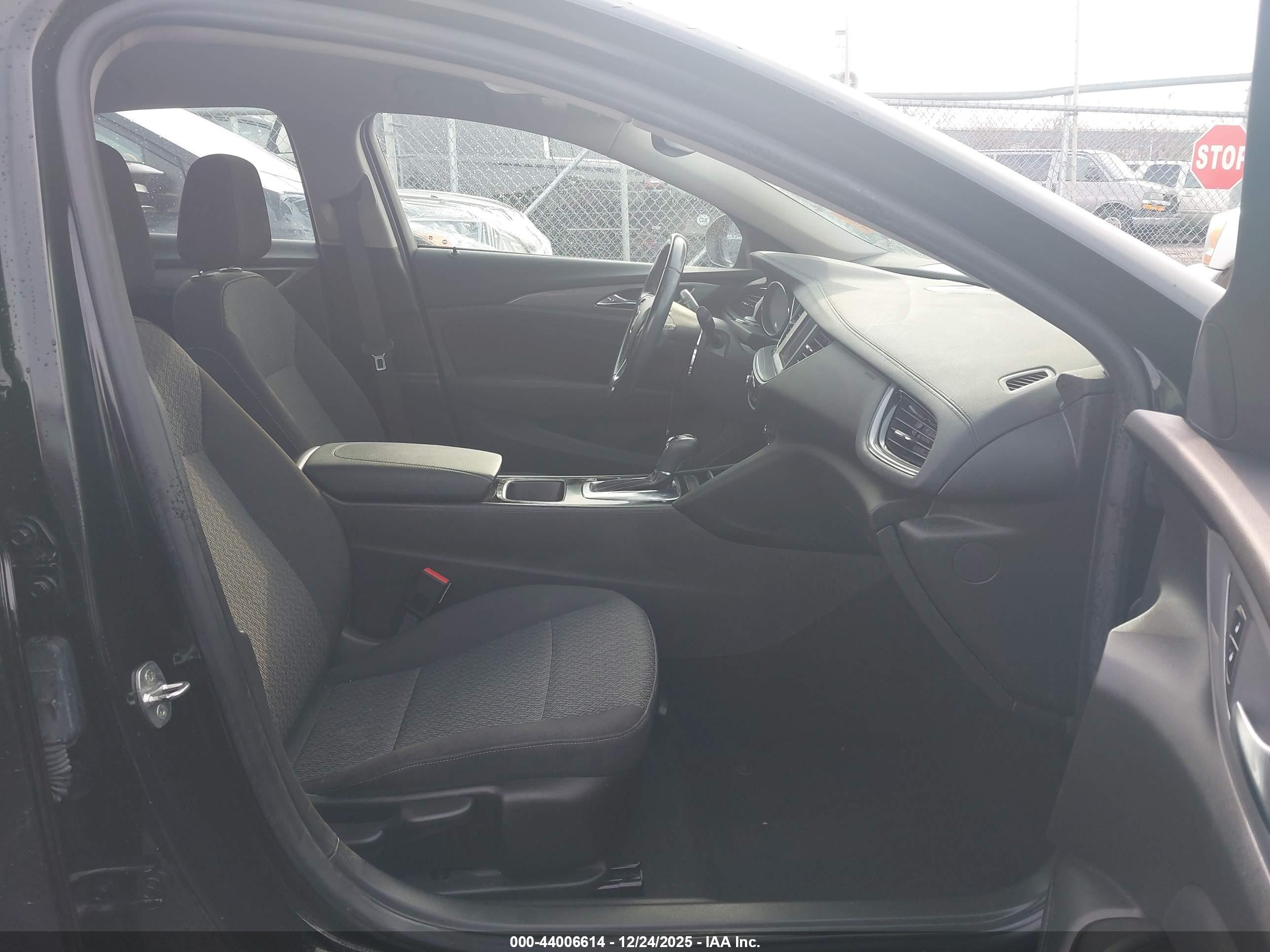 BUICK REGAL image 5