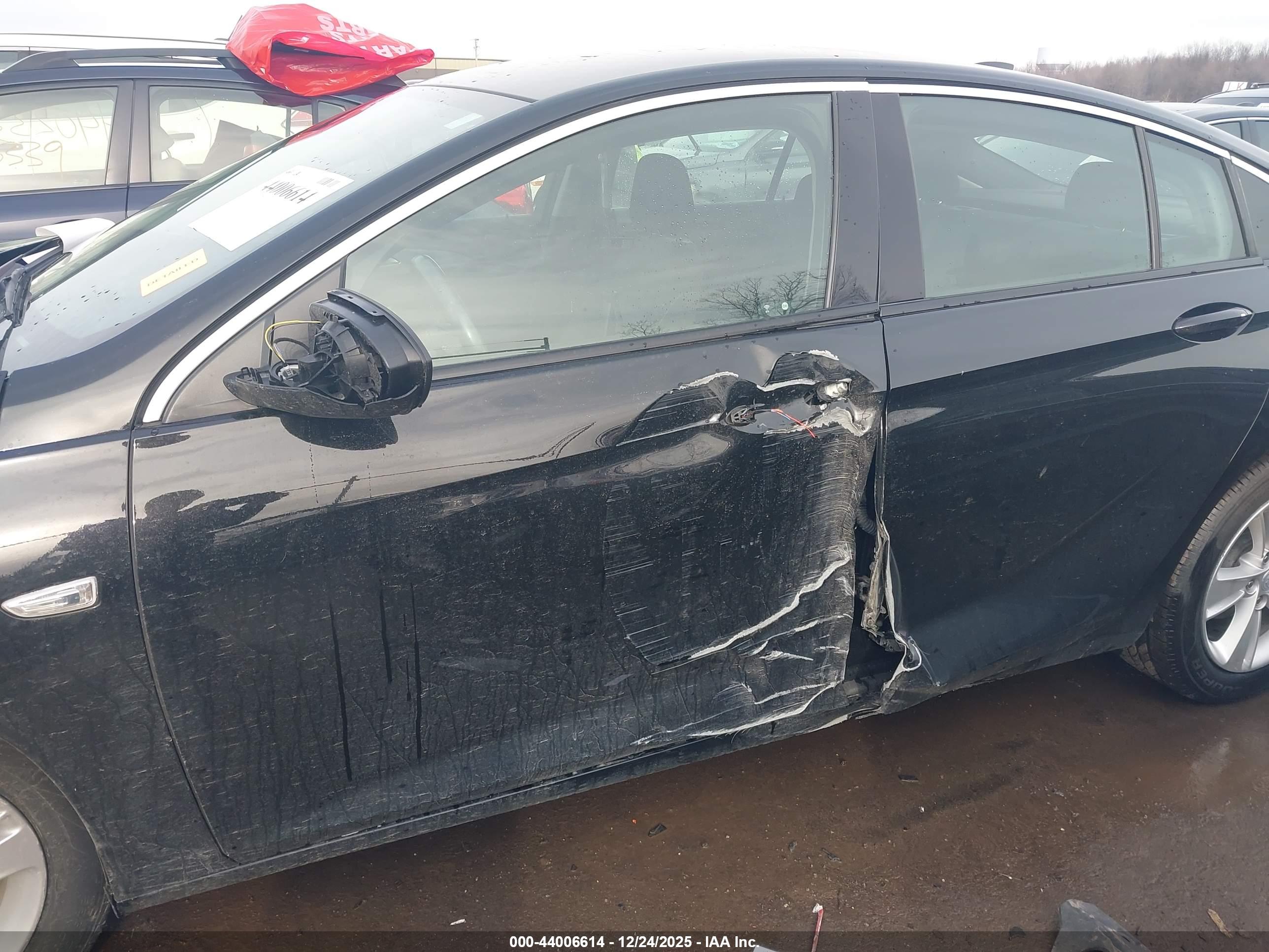BUICK REGAL image 6