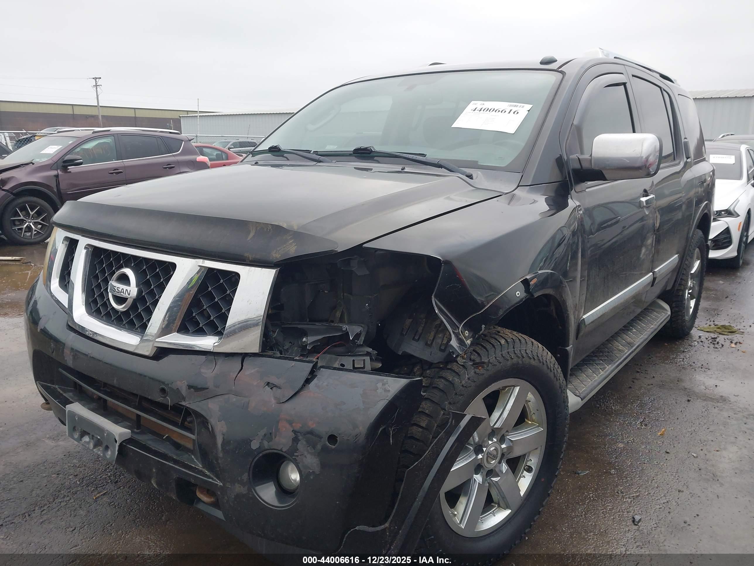 NISSAN ARMADA image 2