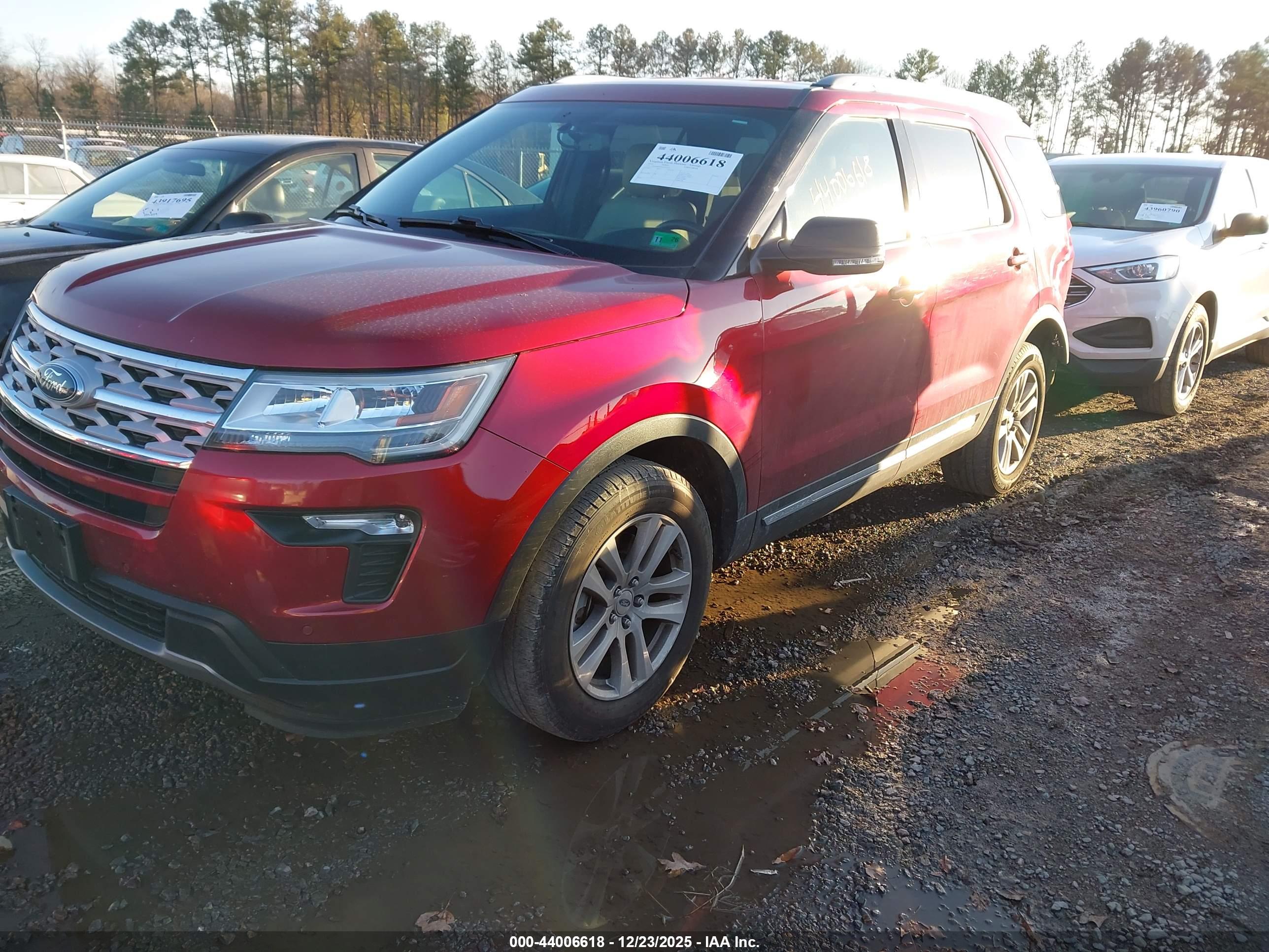 FORD EXPLORER image 2