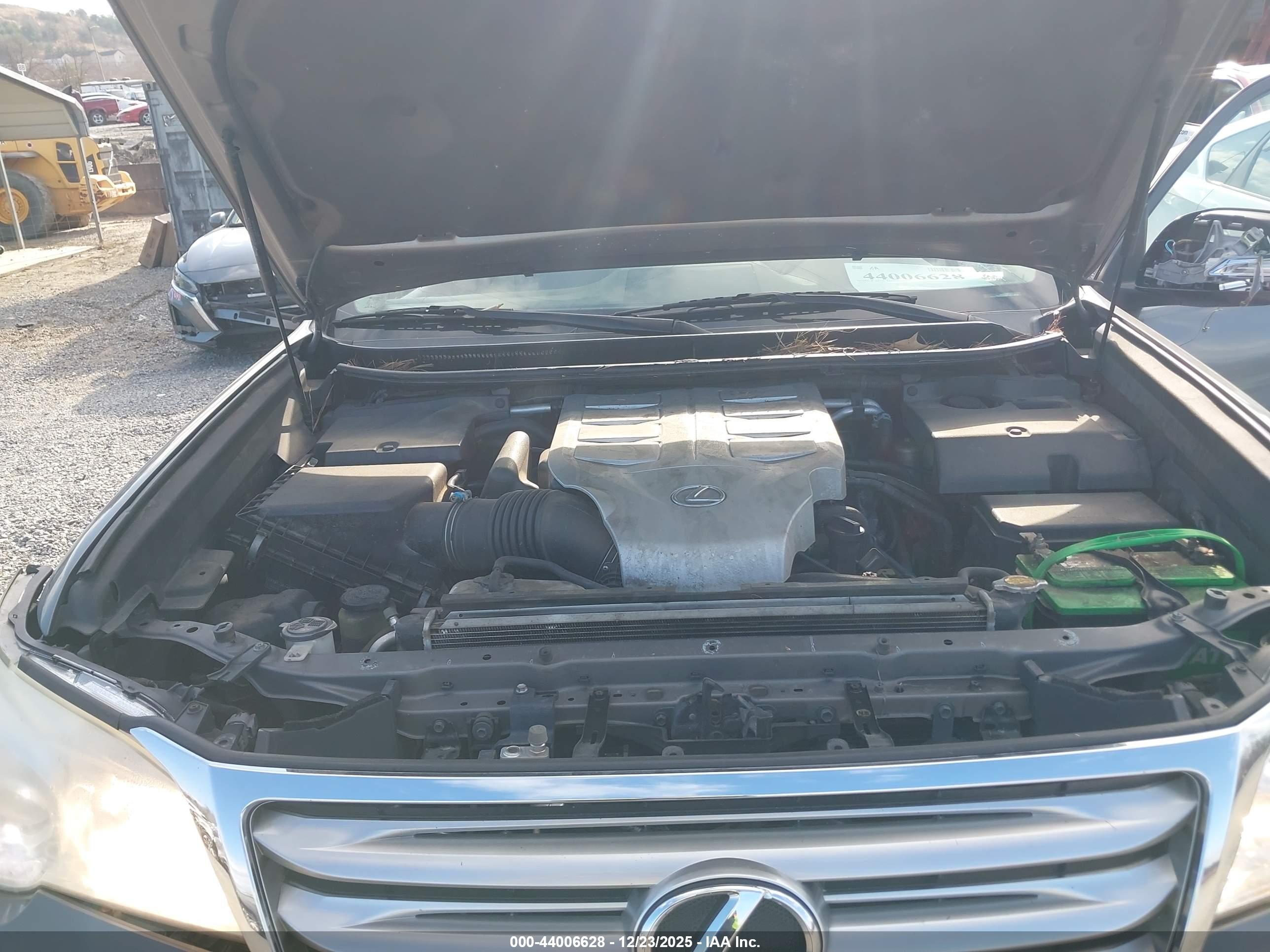 LEXUS GX image 10