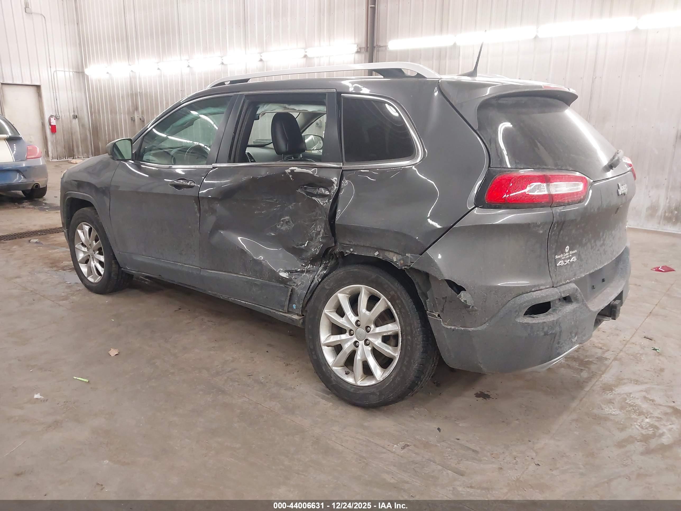 JEEP CHEROKEE image 3