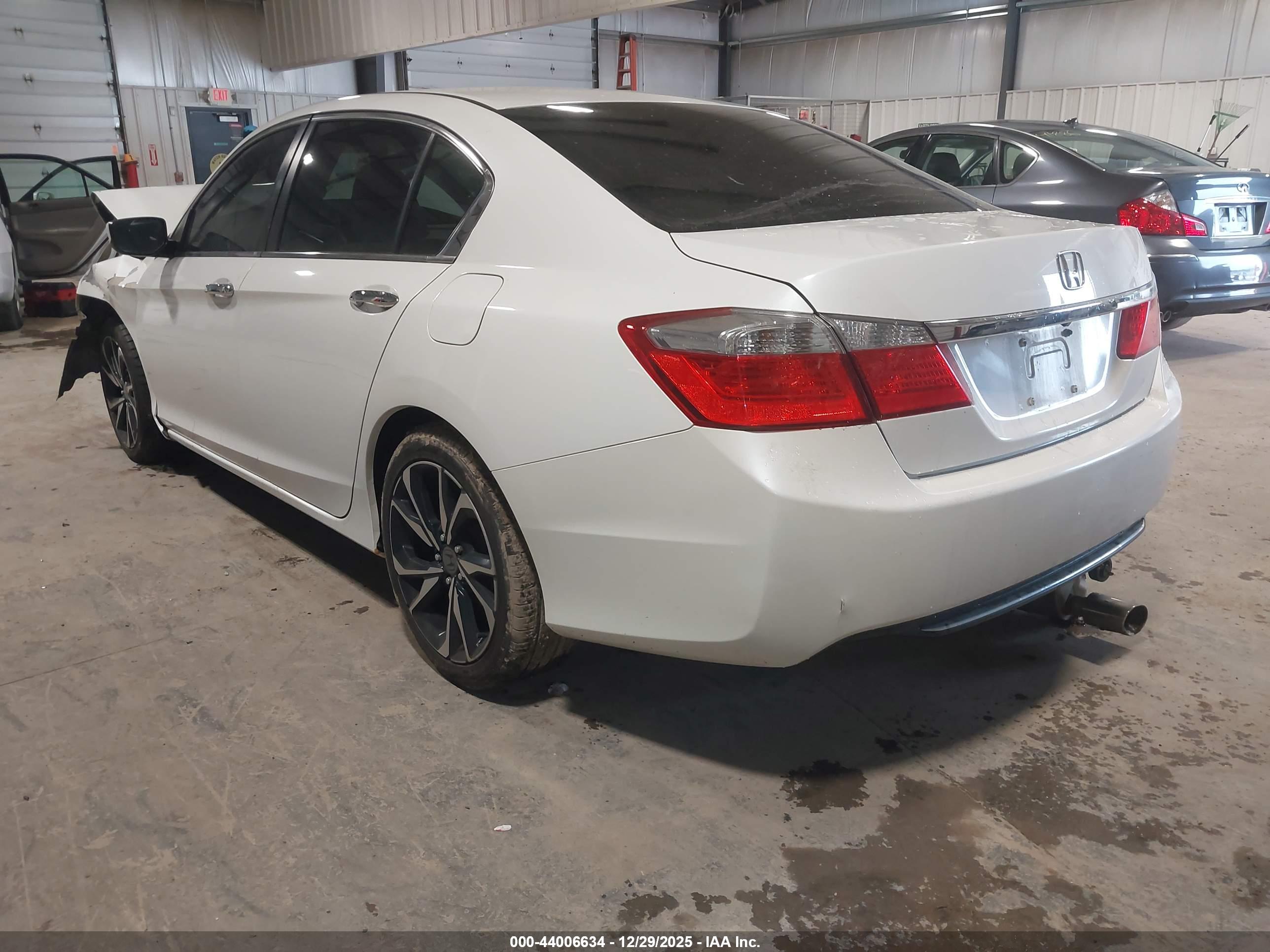 HONDA ACCORD image 3