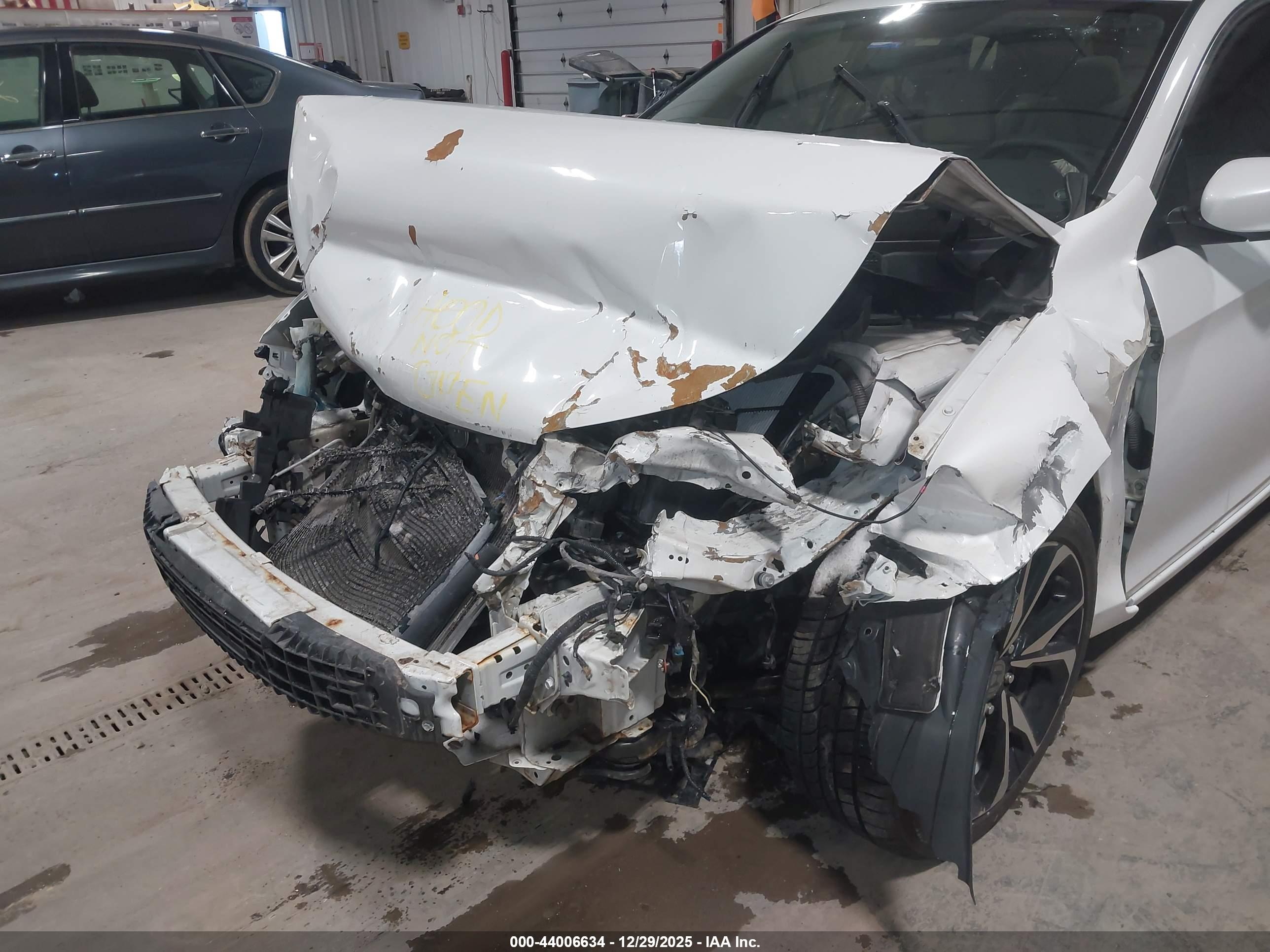 HONDA ACCORD image 6