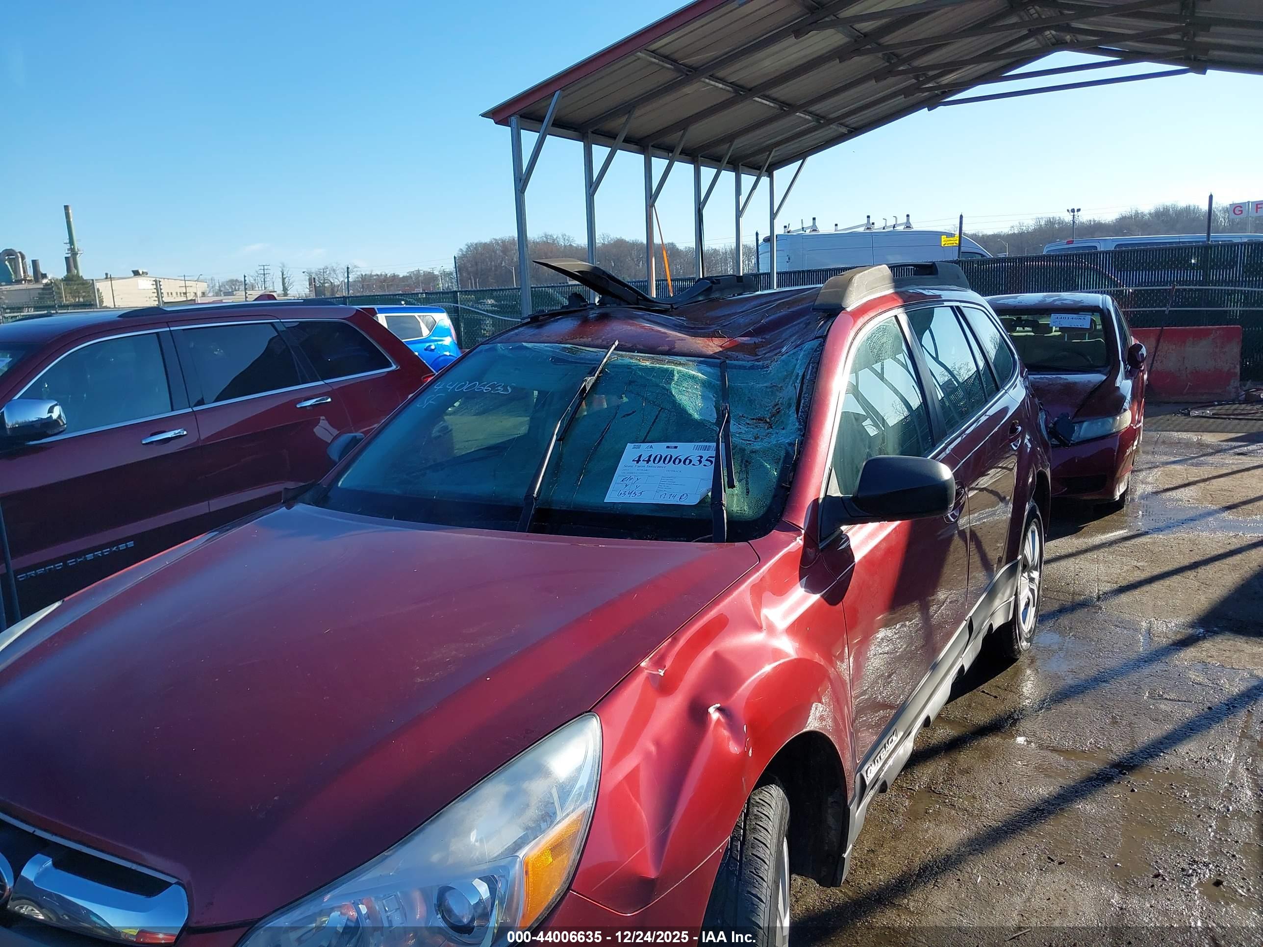 SUBARU OUTBACK image 6