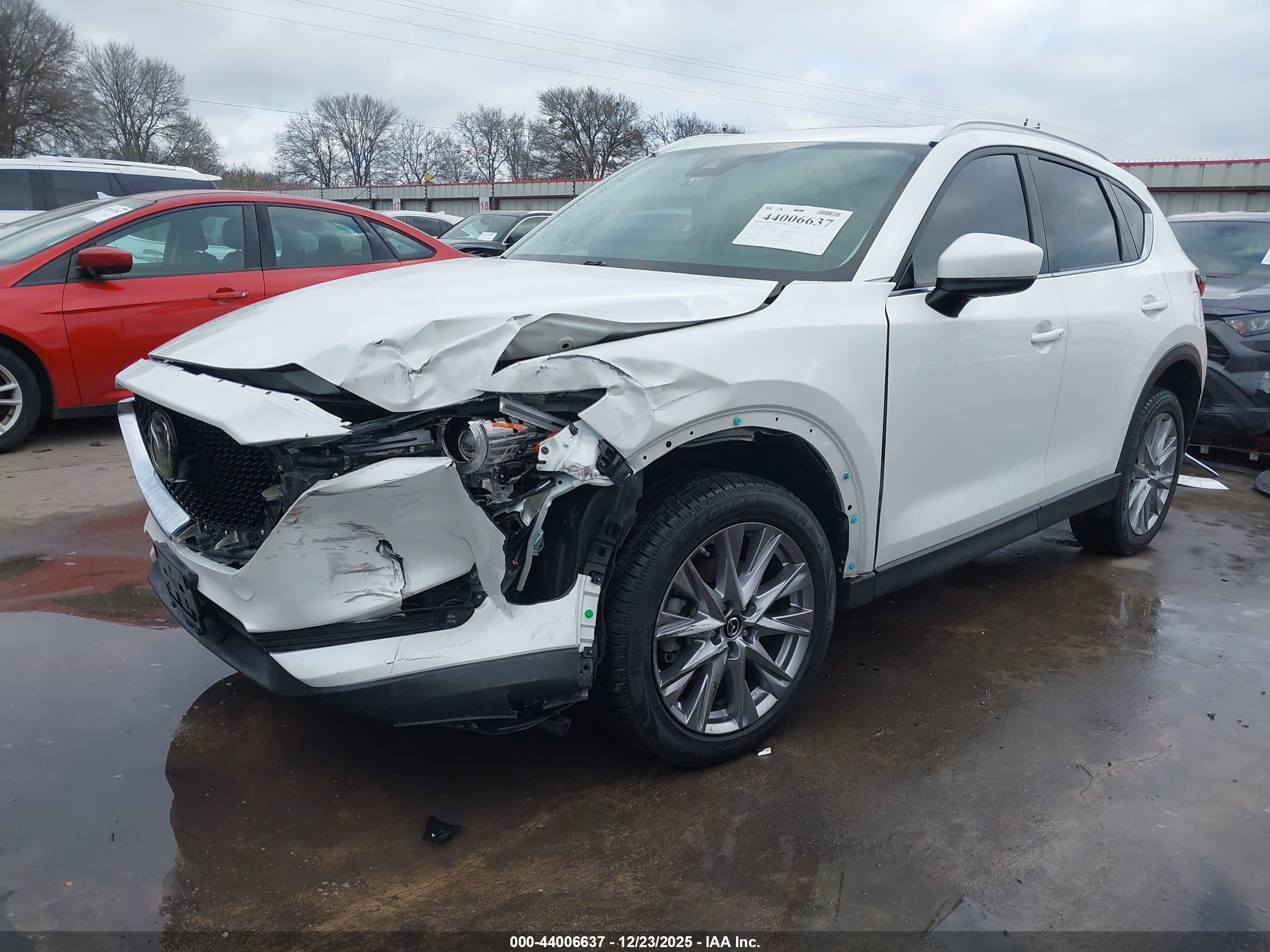 MAZDA CX-5 image 2