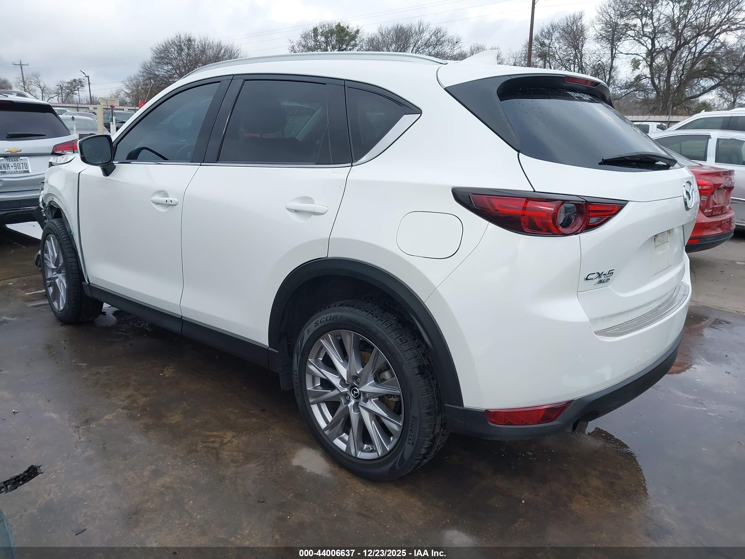 MAZDA CX-5 image 3