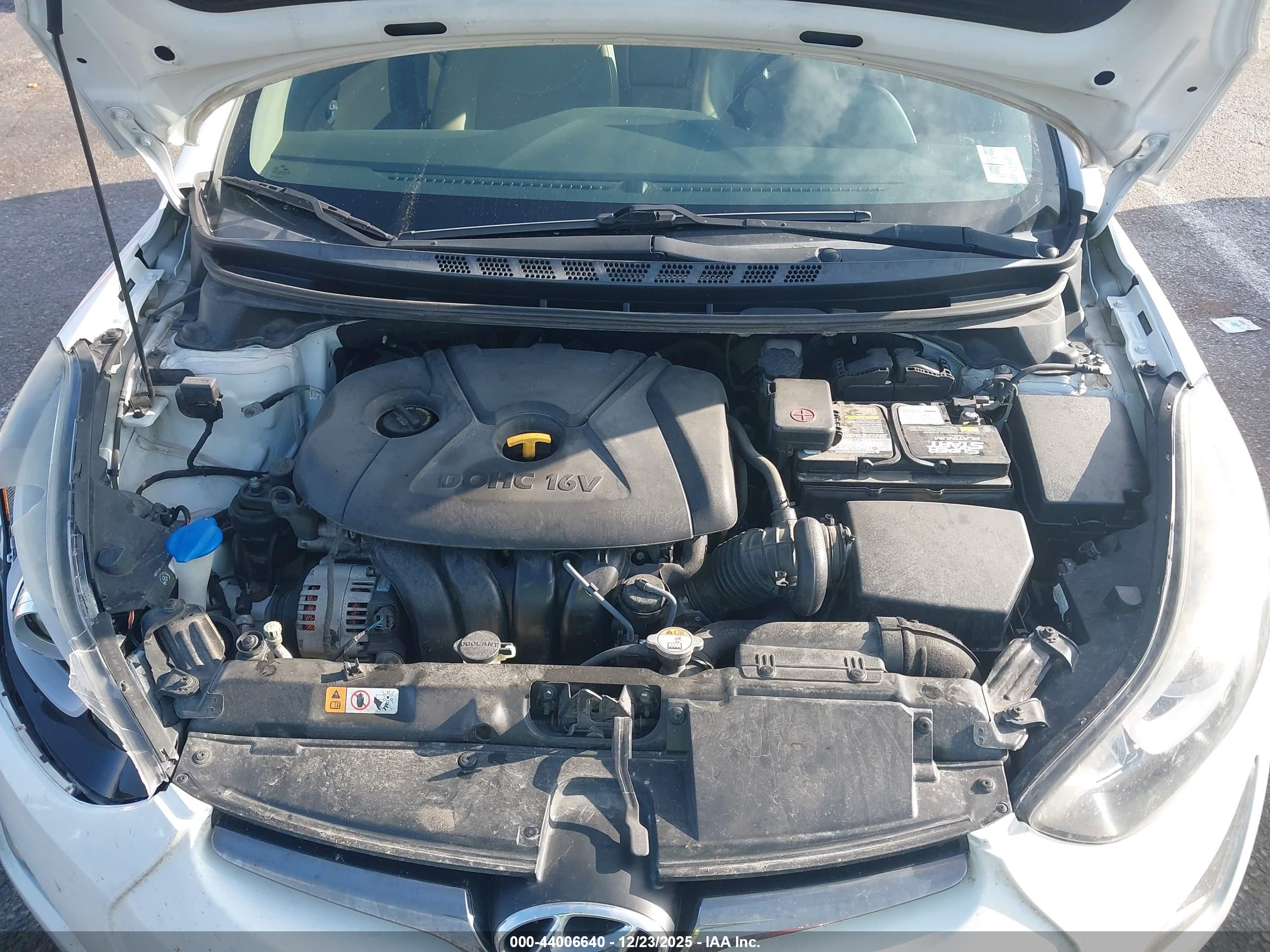 HYUNDAI ELANTRA image 10