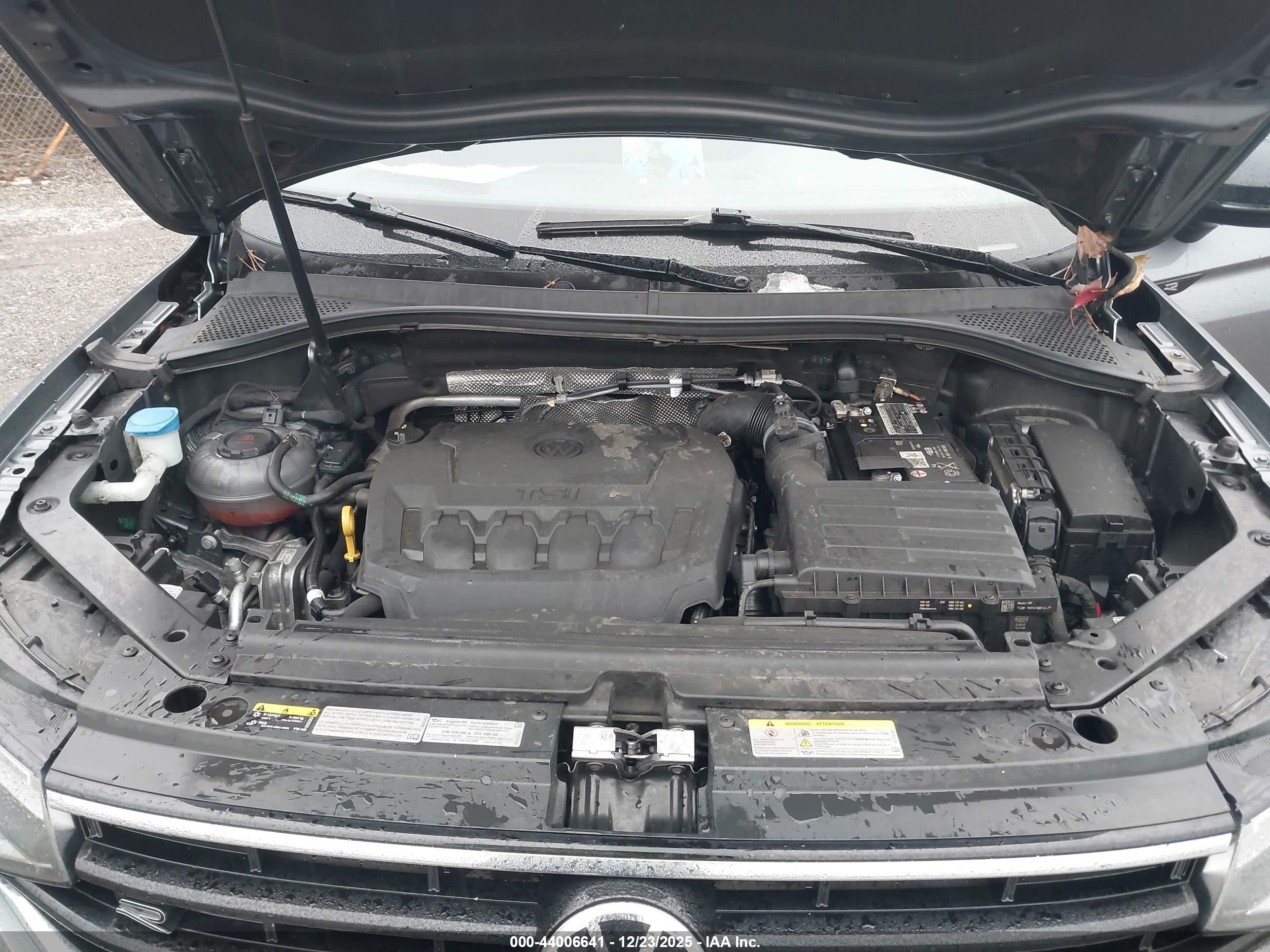 VOLKSWAGEN TIGUAN image 10