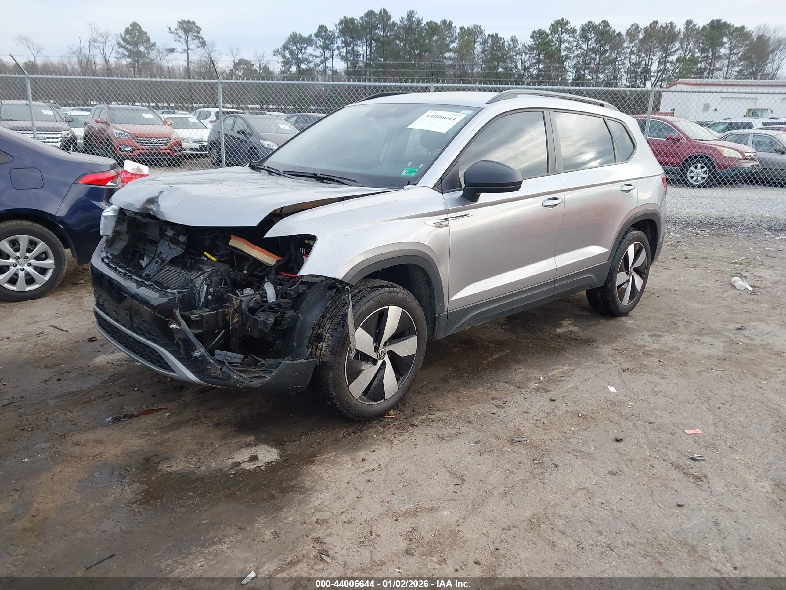 VOLKSWAGEN TAOS image 2