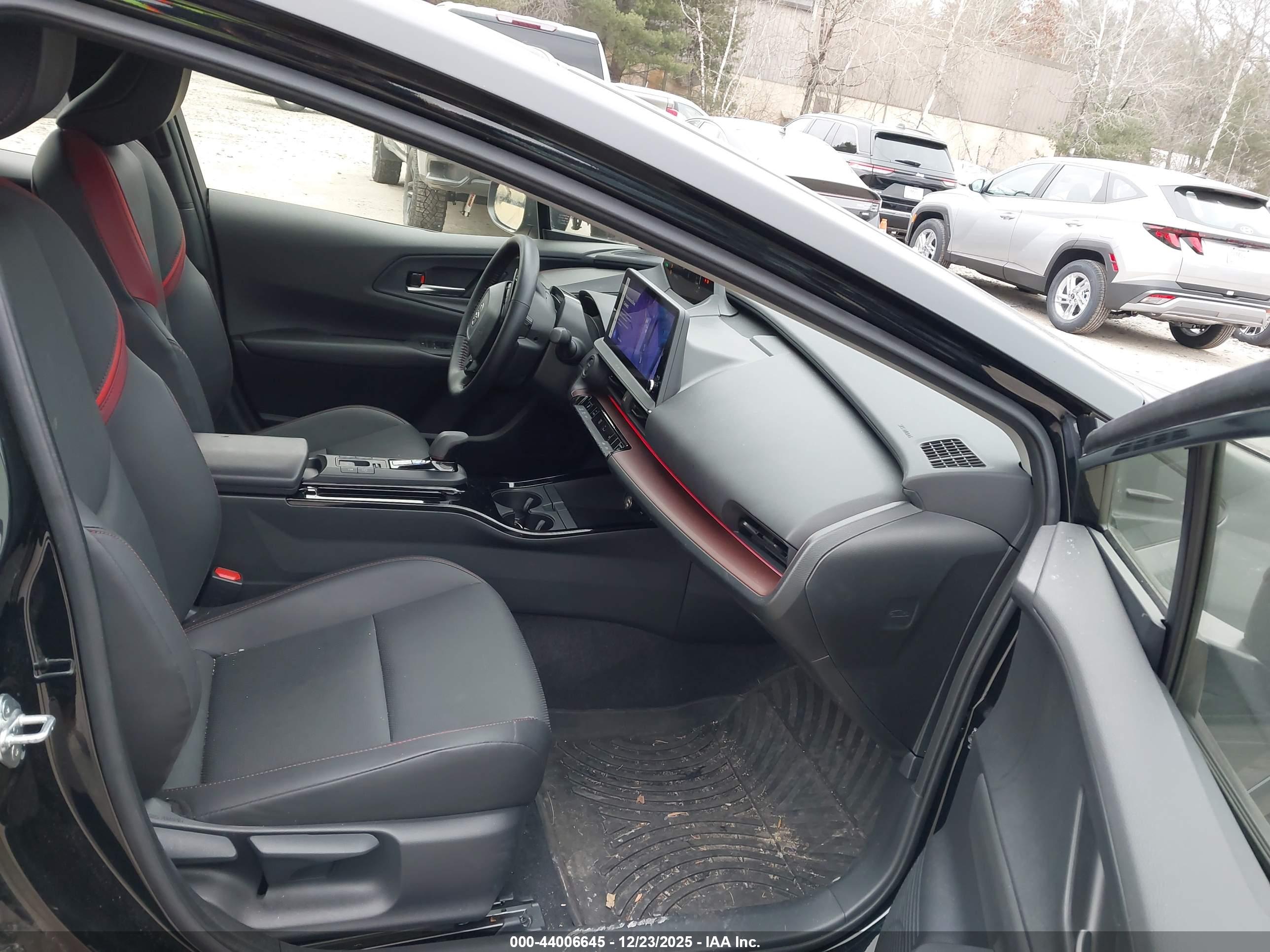 TOYOTA PRIUS image 5