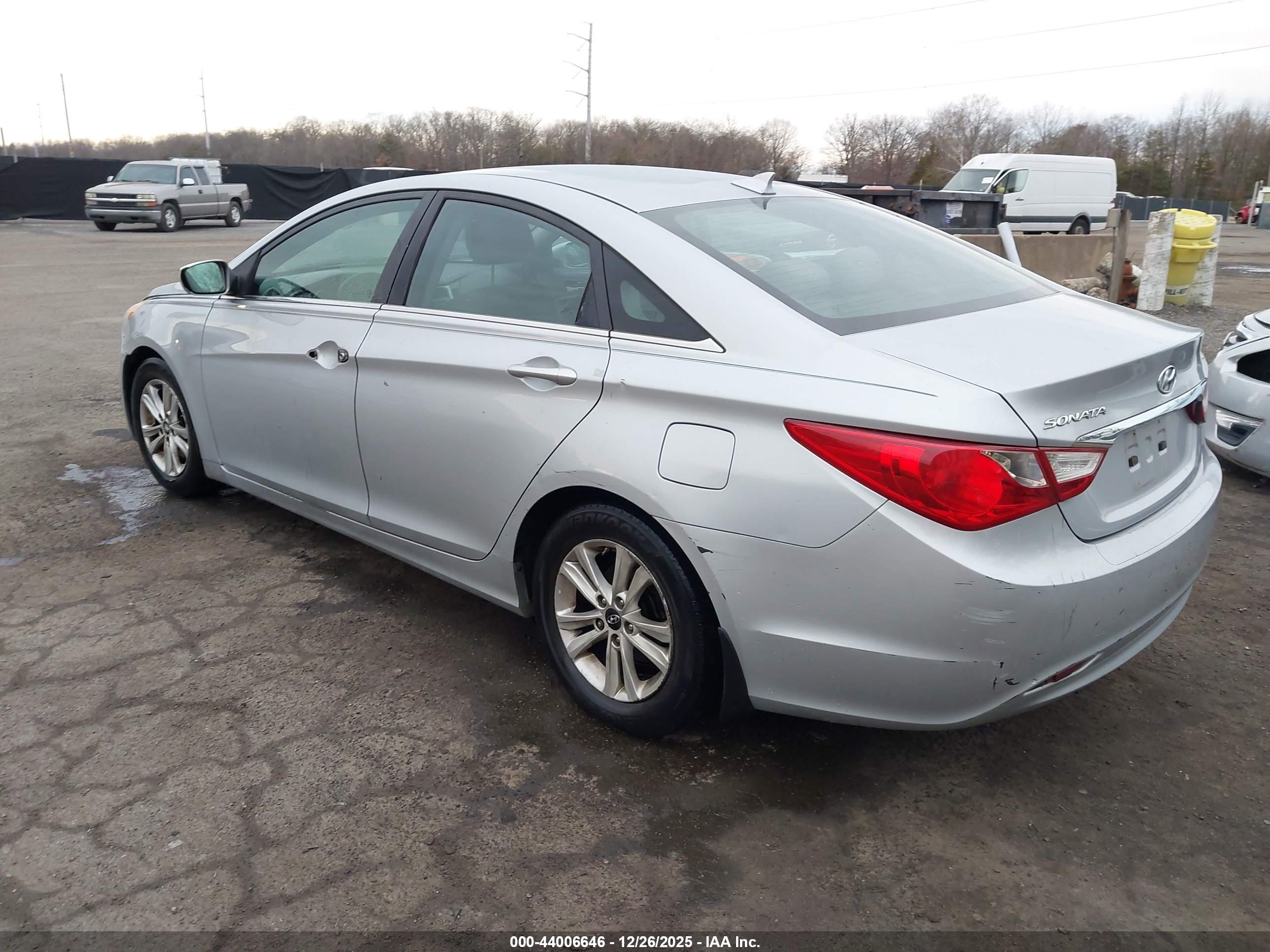 HYUNDAI SONATA image 3