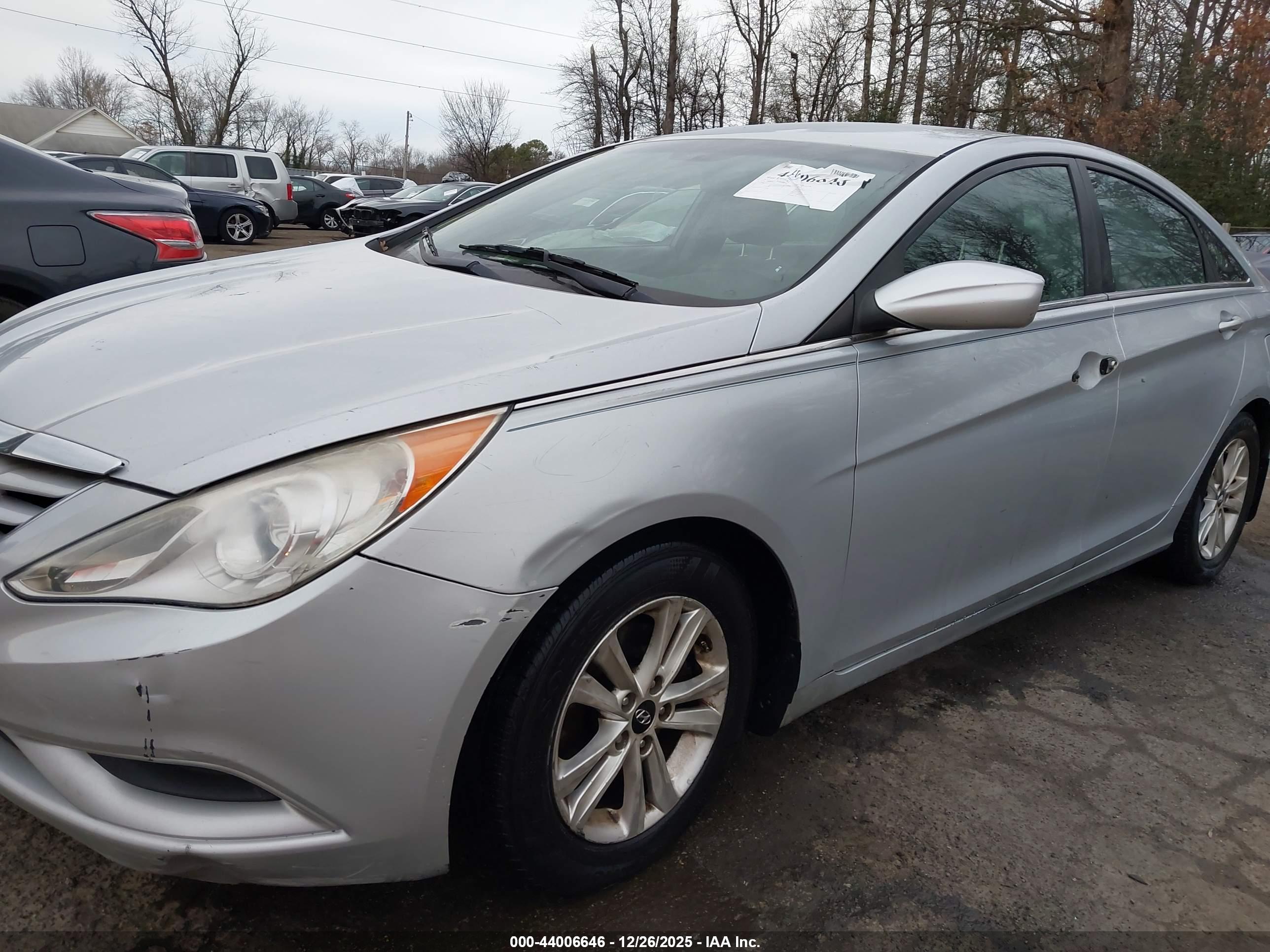 HYUNDAI SONATA image 6