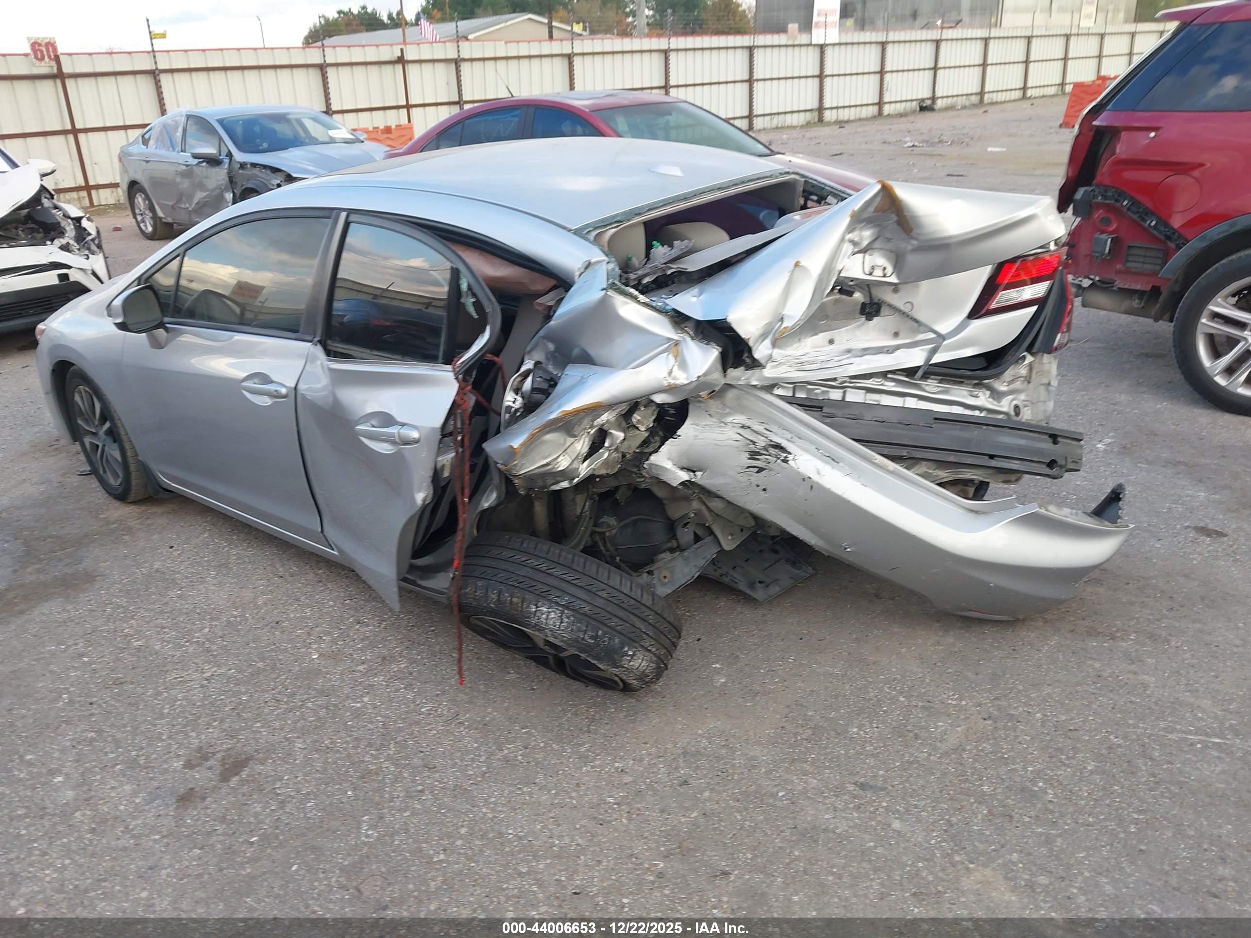 HONDA CIVIC image 3