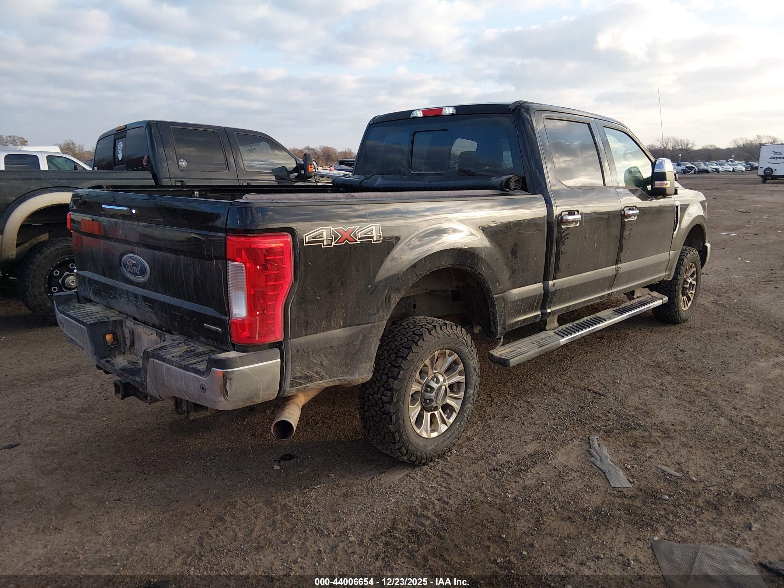 FORD F-250 image 4