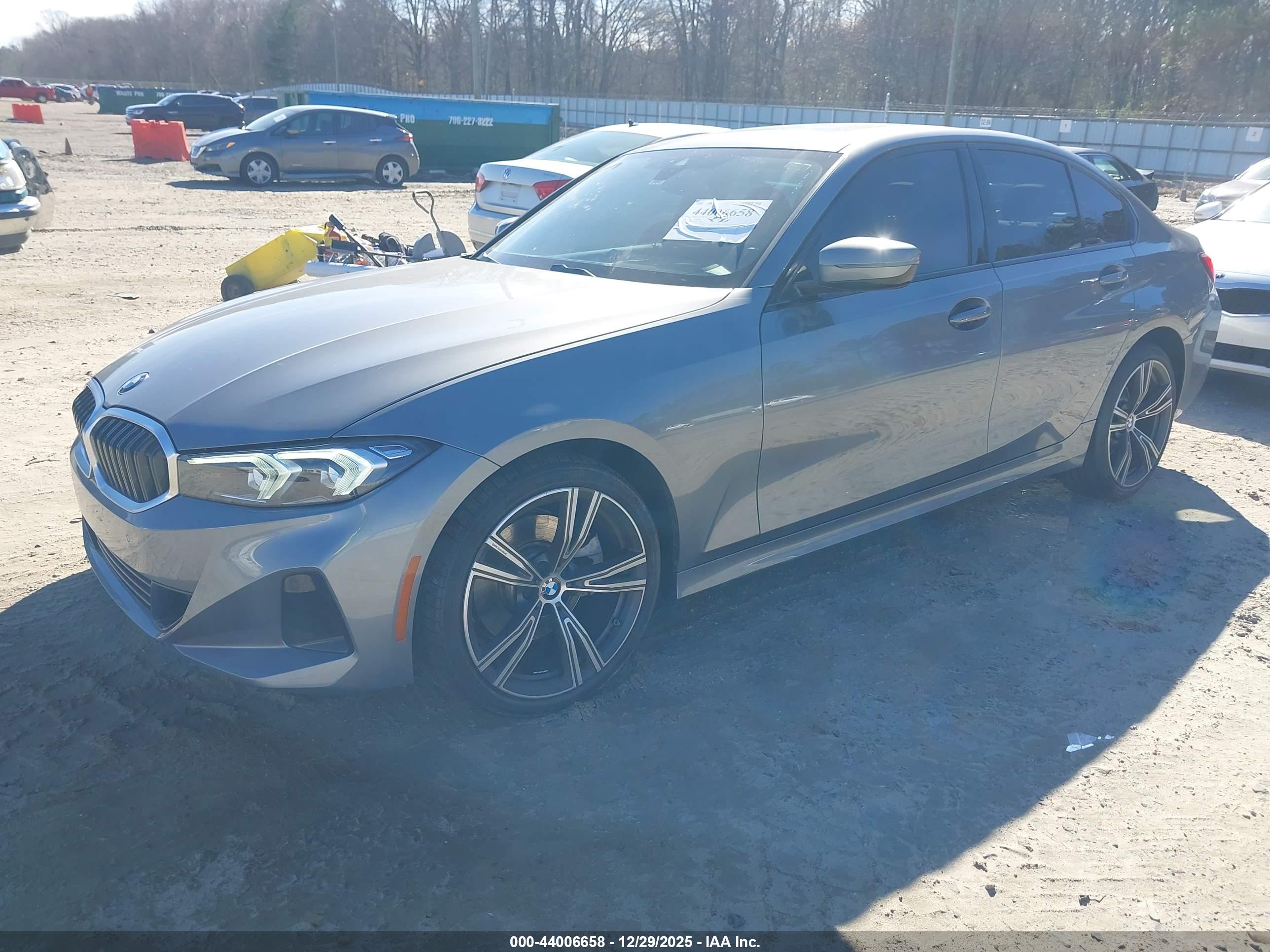 BMW 330I image 2