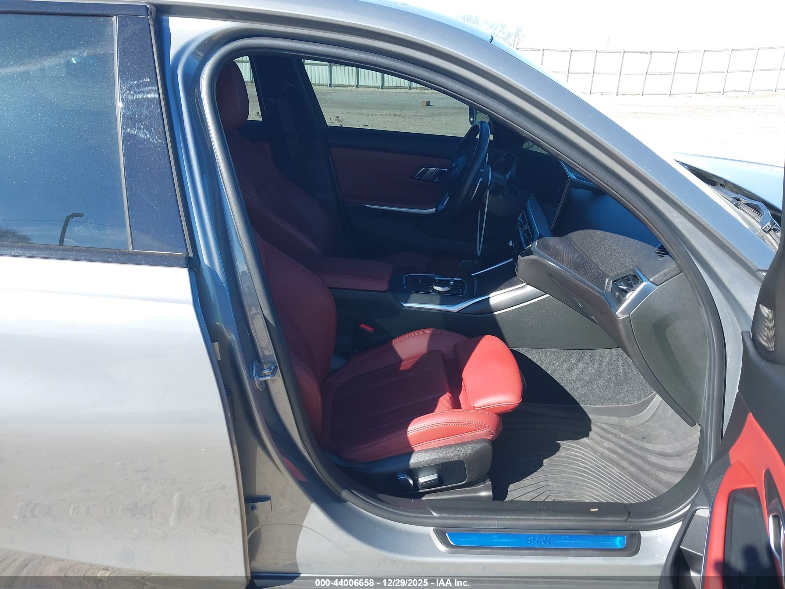 BMW 330I image 5