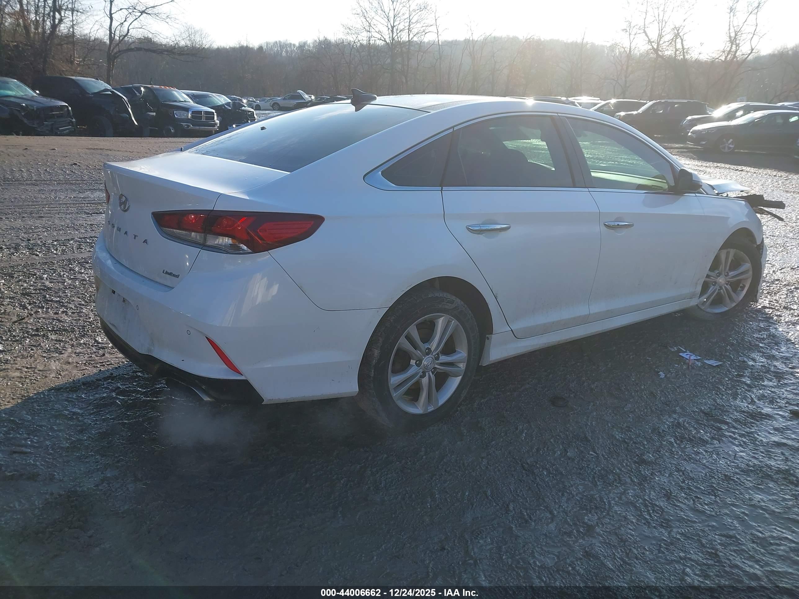 HYUNDAI SONATA image 4
