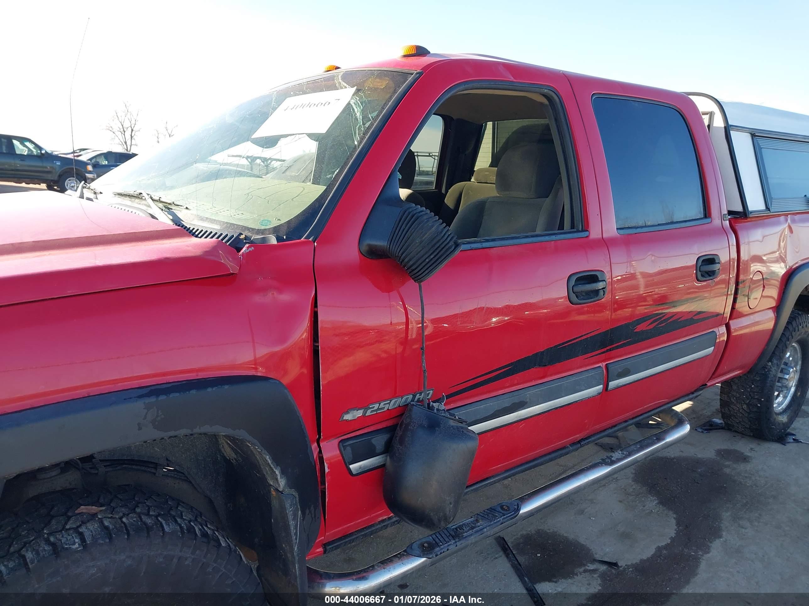 CHEVROLET SILVERADO image 6