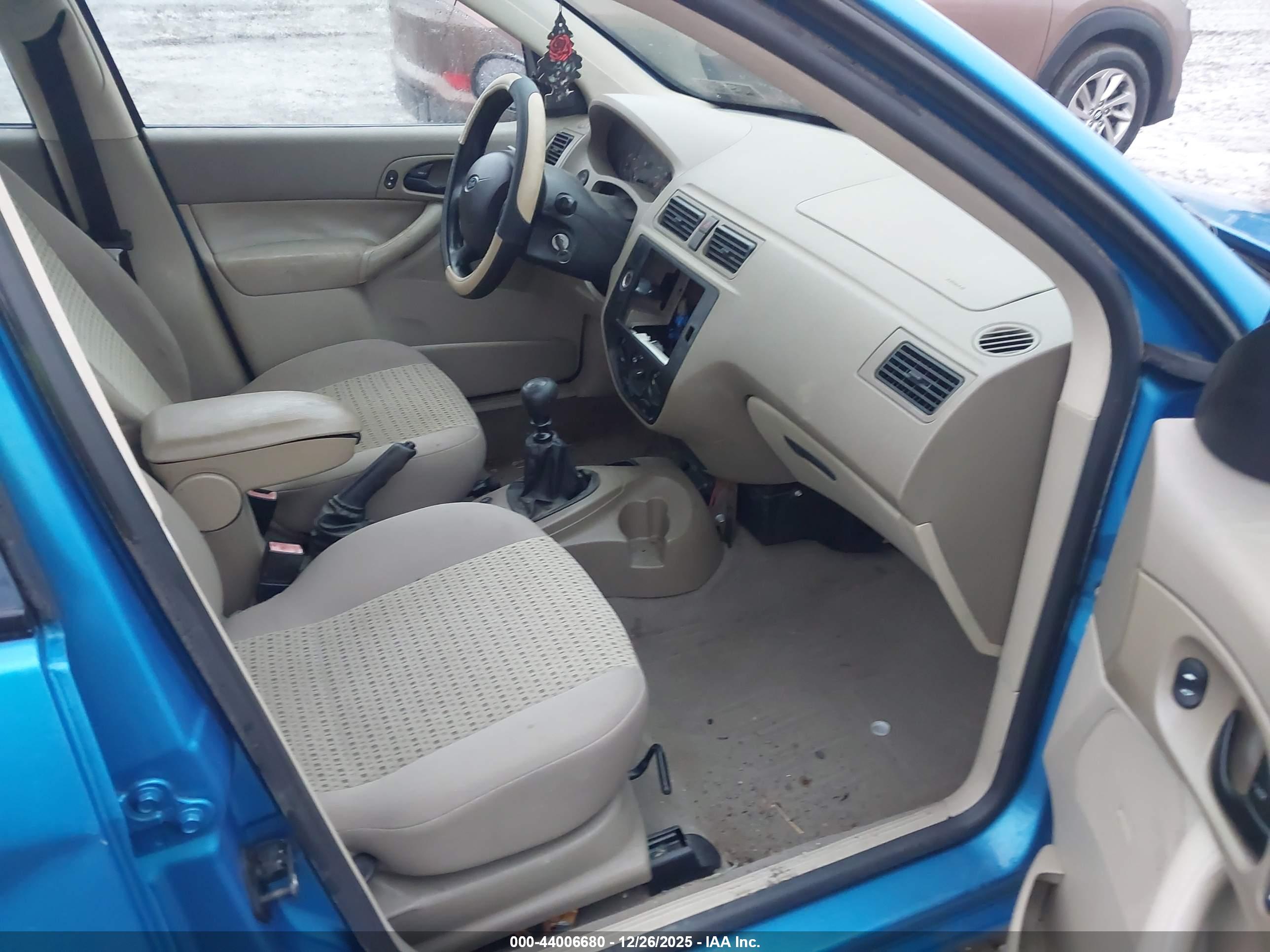 FORD FOCUS image 5