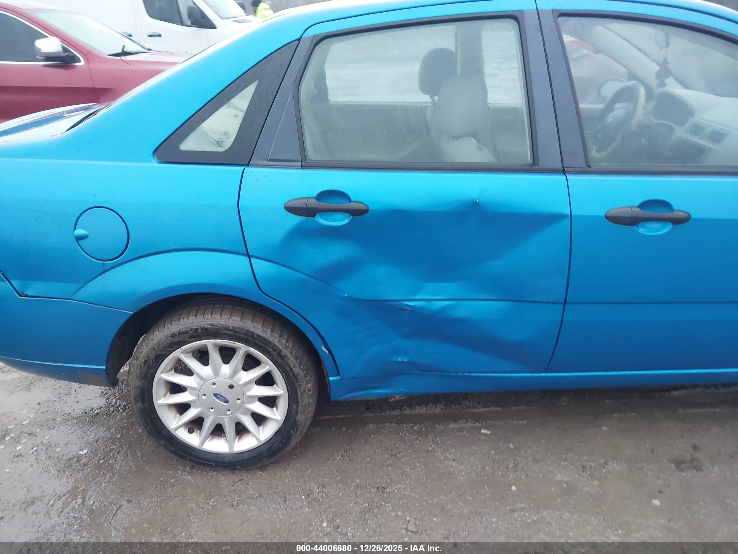 FORD FOCUS image 6
