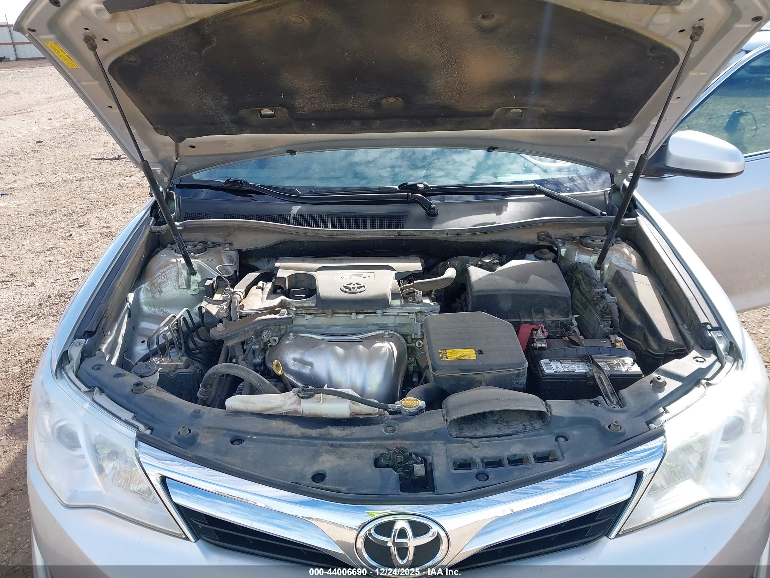 TOYOTA CAMRY image 10