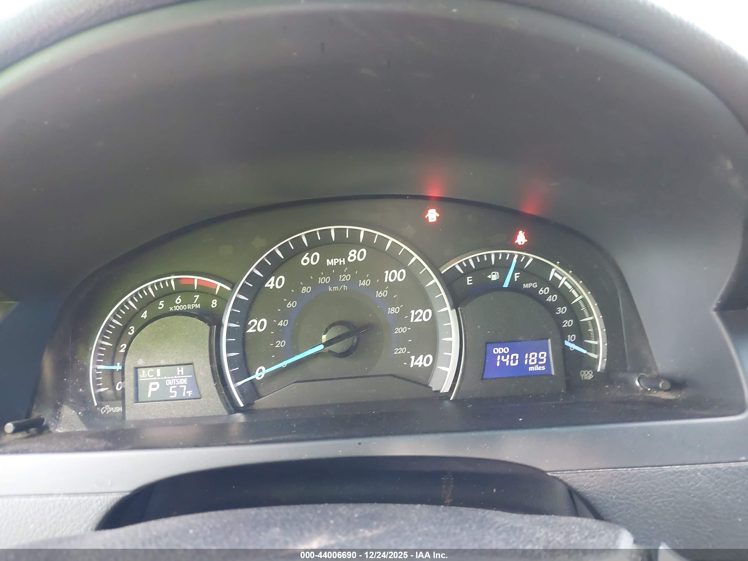 TOYOTA CAMRY image 7