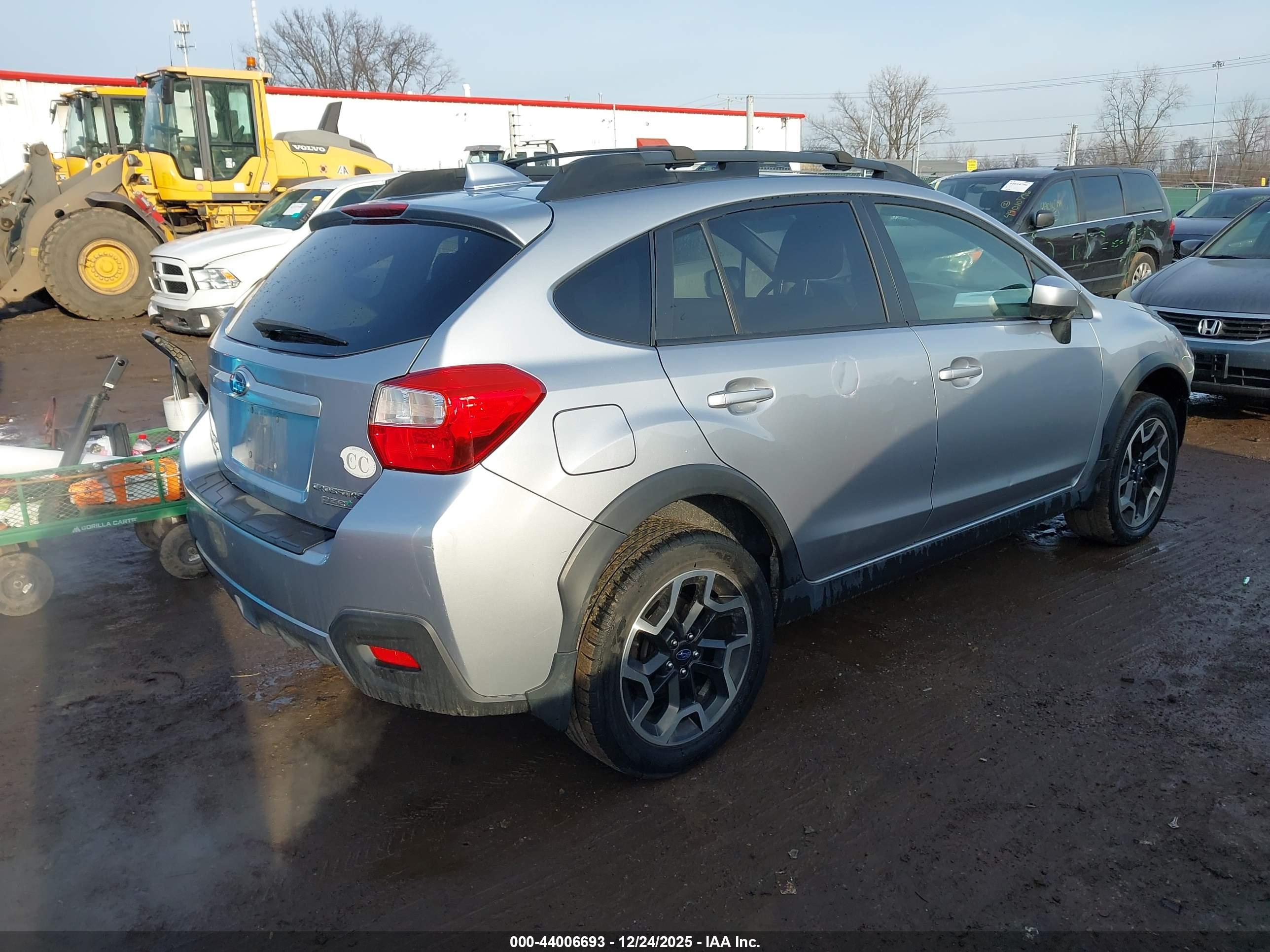 SUBARU CROSSTREK image 4