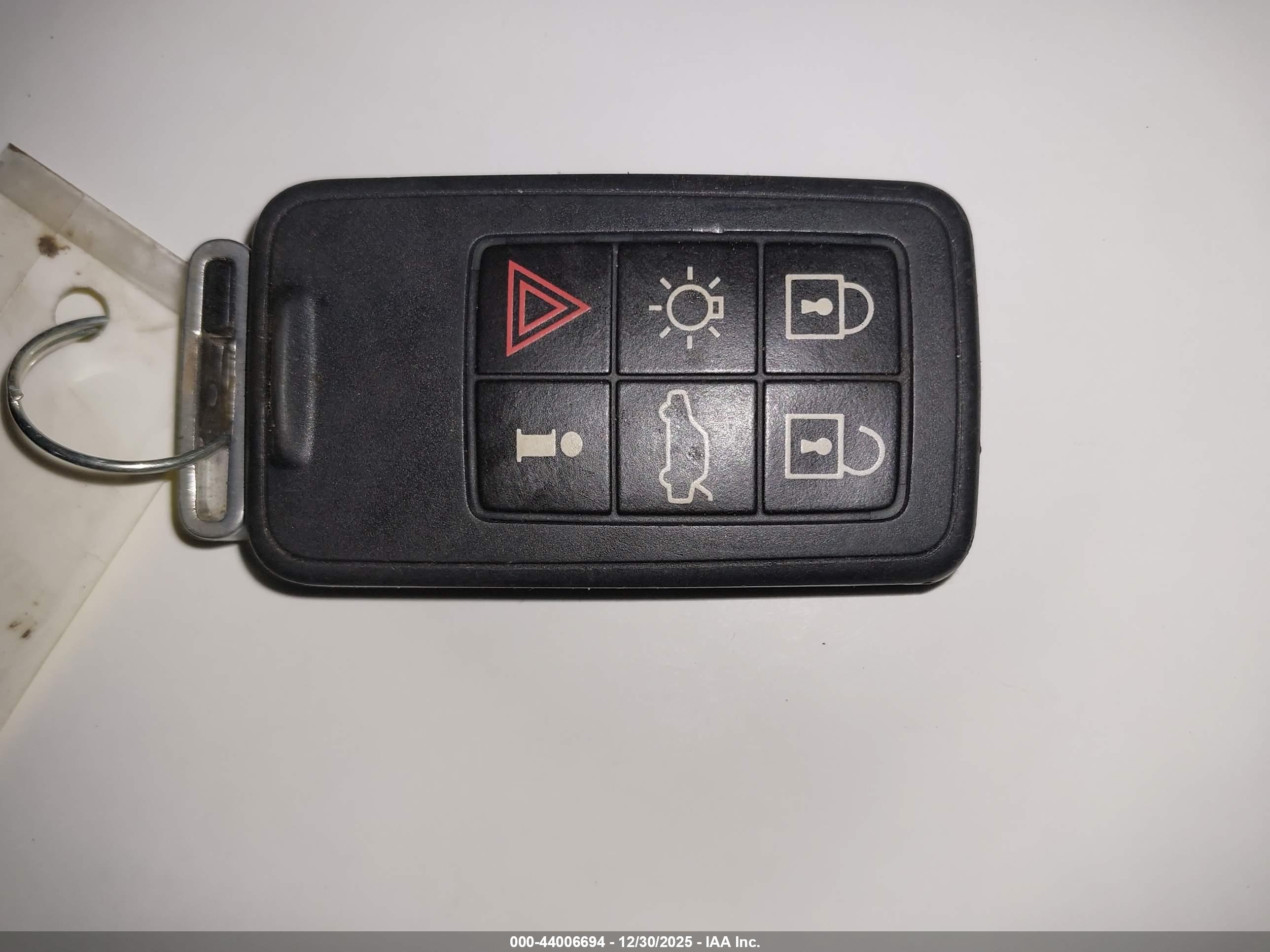 VOLVO XC60 image 11