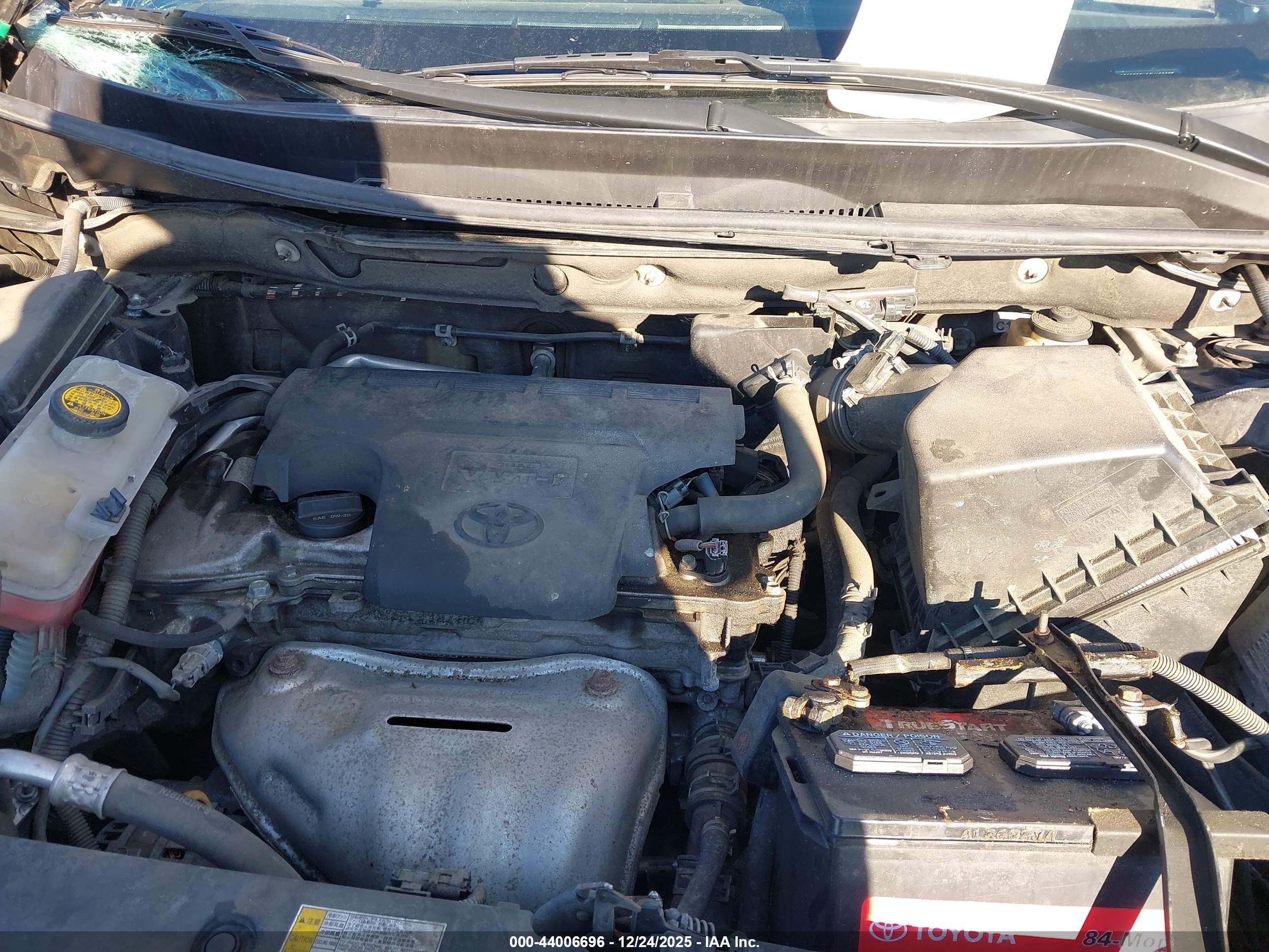TOYOTA RAV4 image 10