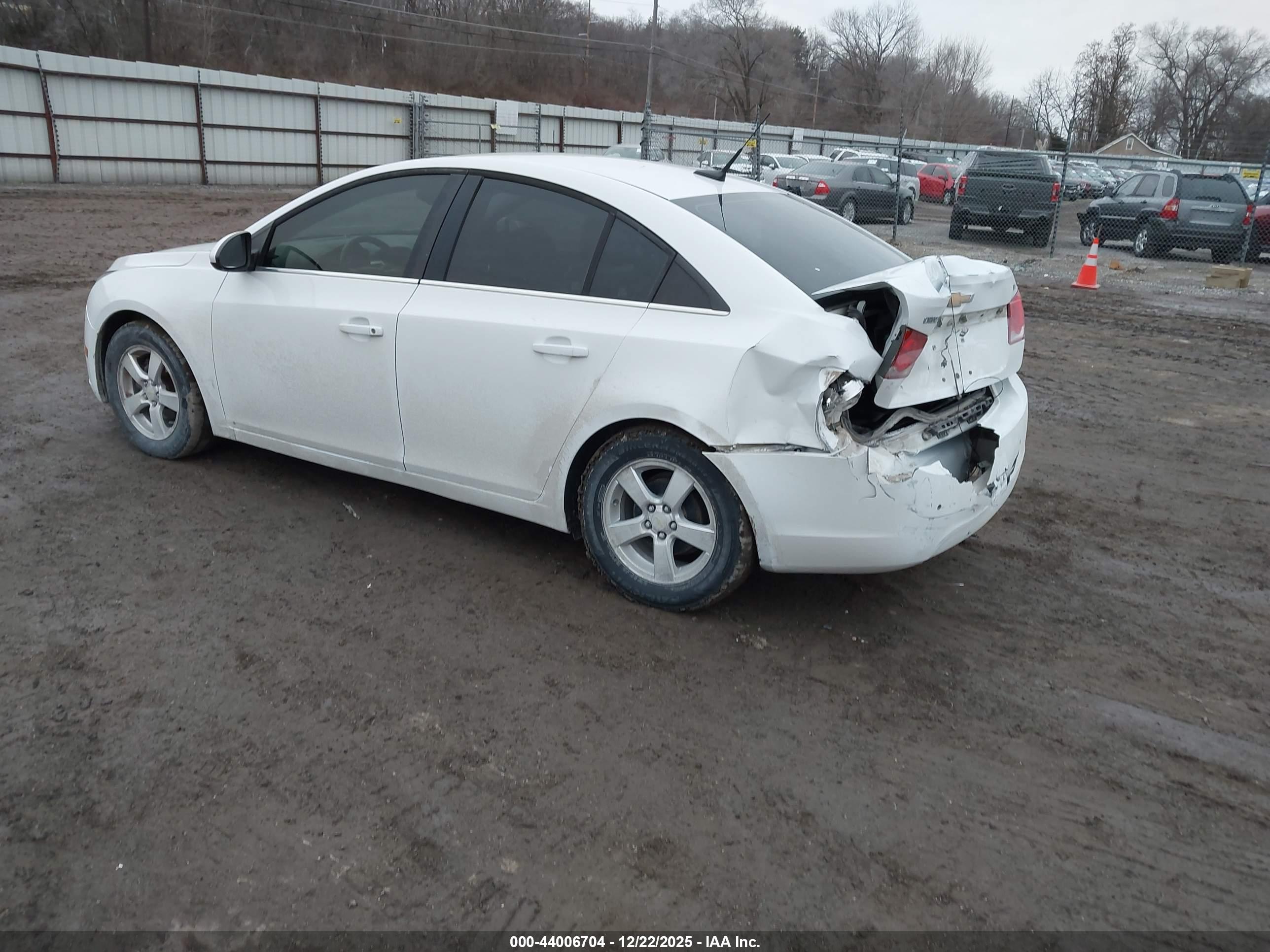 CHEVROLET CRUZE image 3