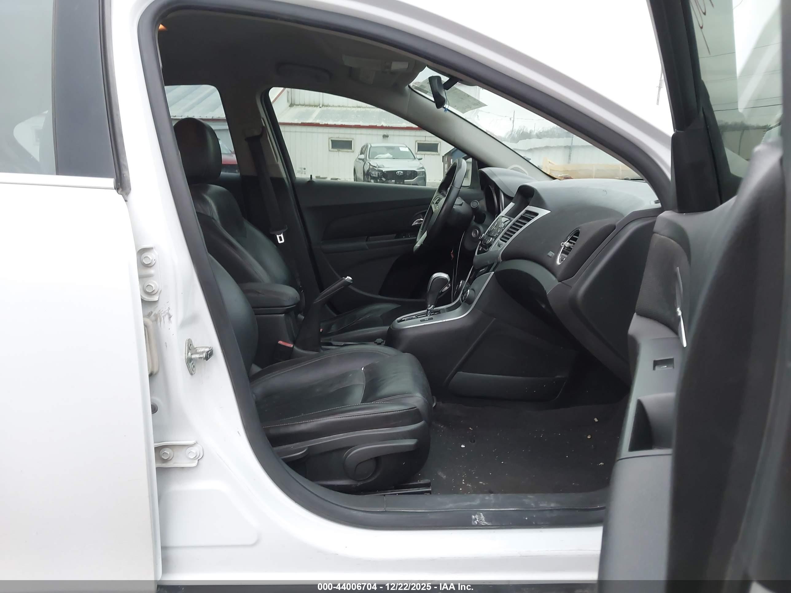 CHEVROLET CRUZE image 5