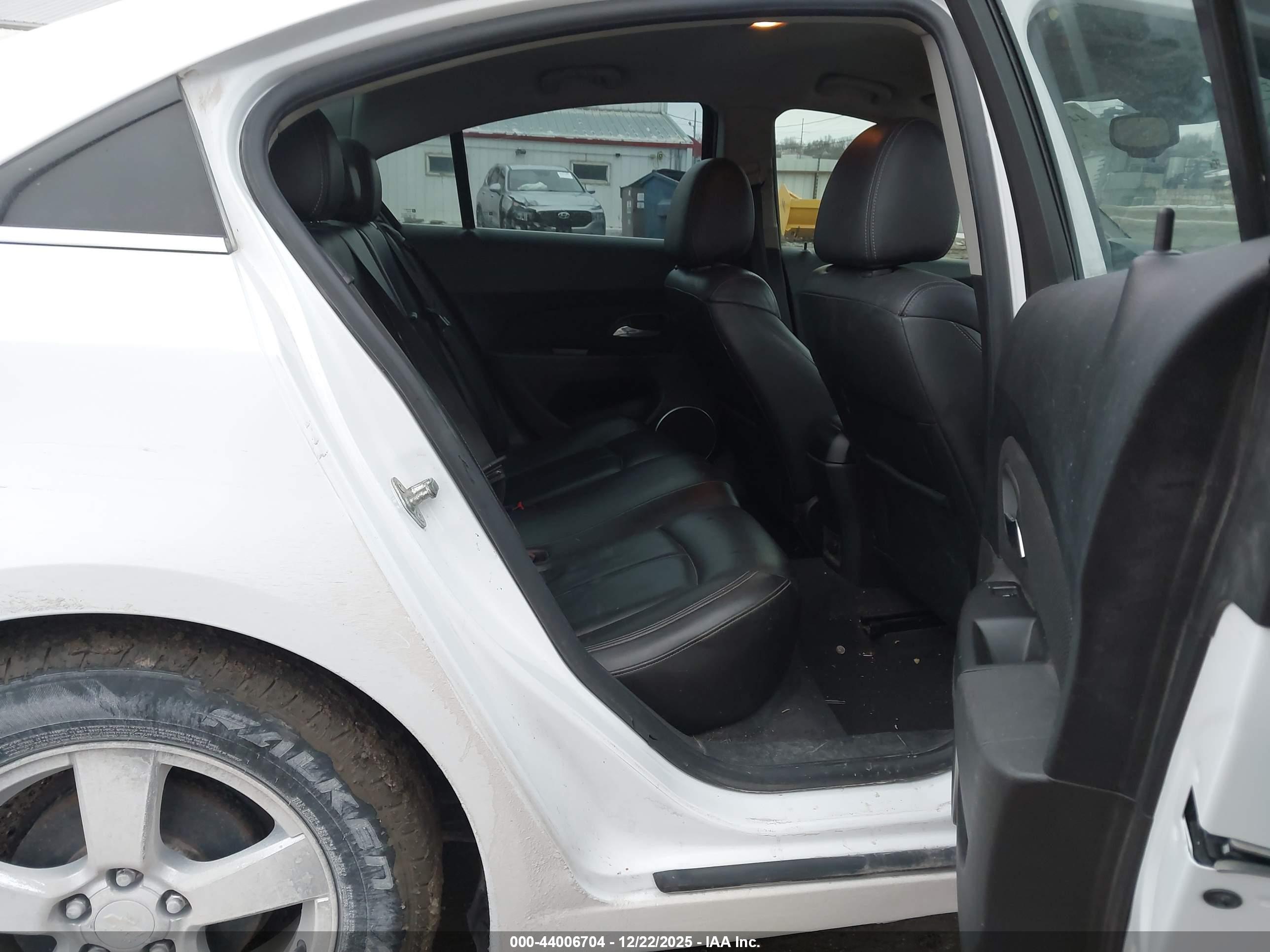 CHEVROLET CRUZE image 8