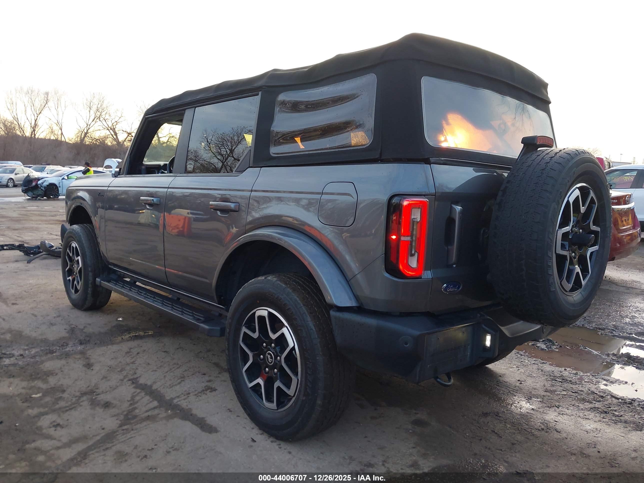 FORD BRONCO image 3