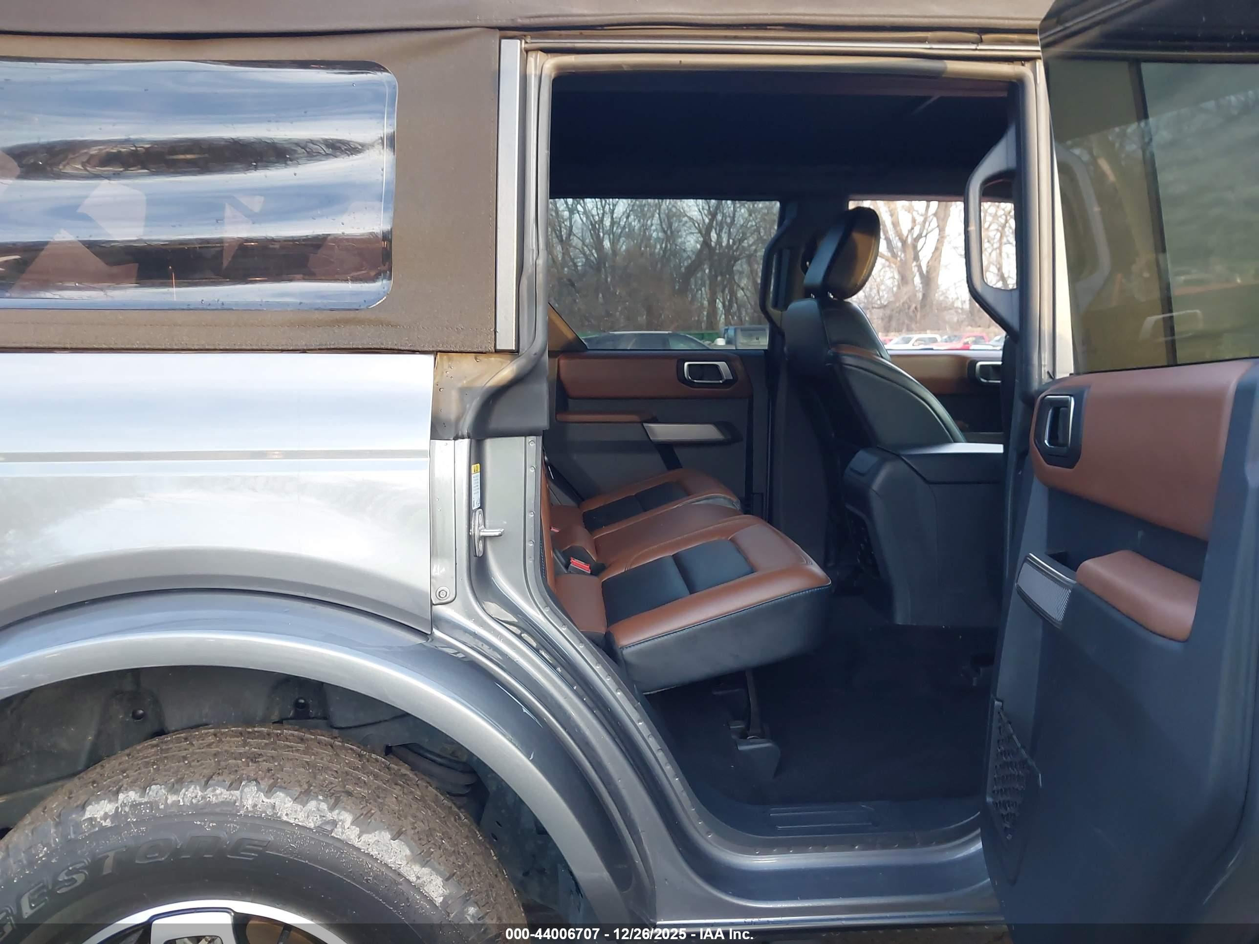 FORD BRONCO image 8