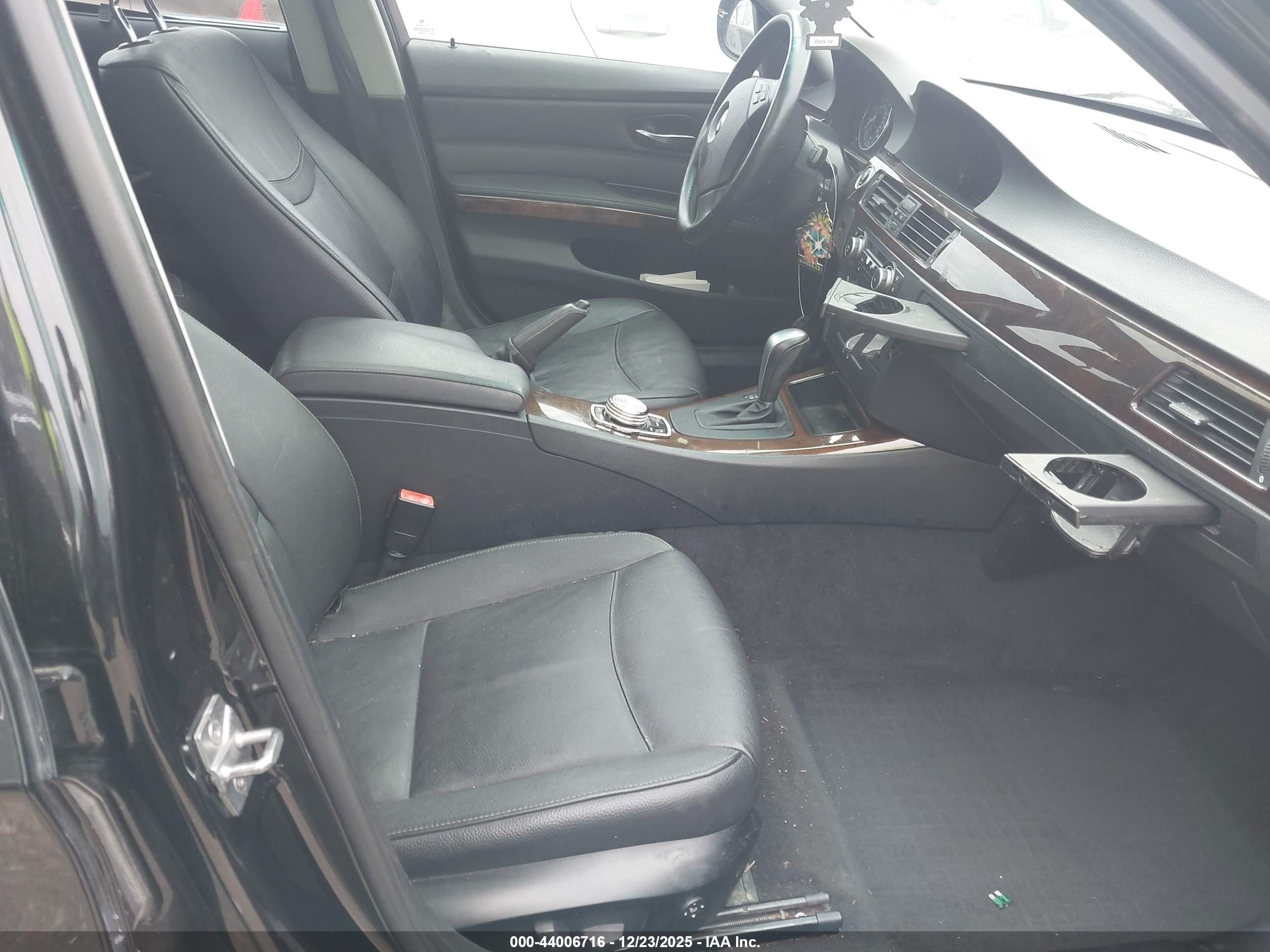 BMW 328I image 5