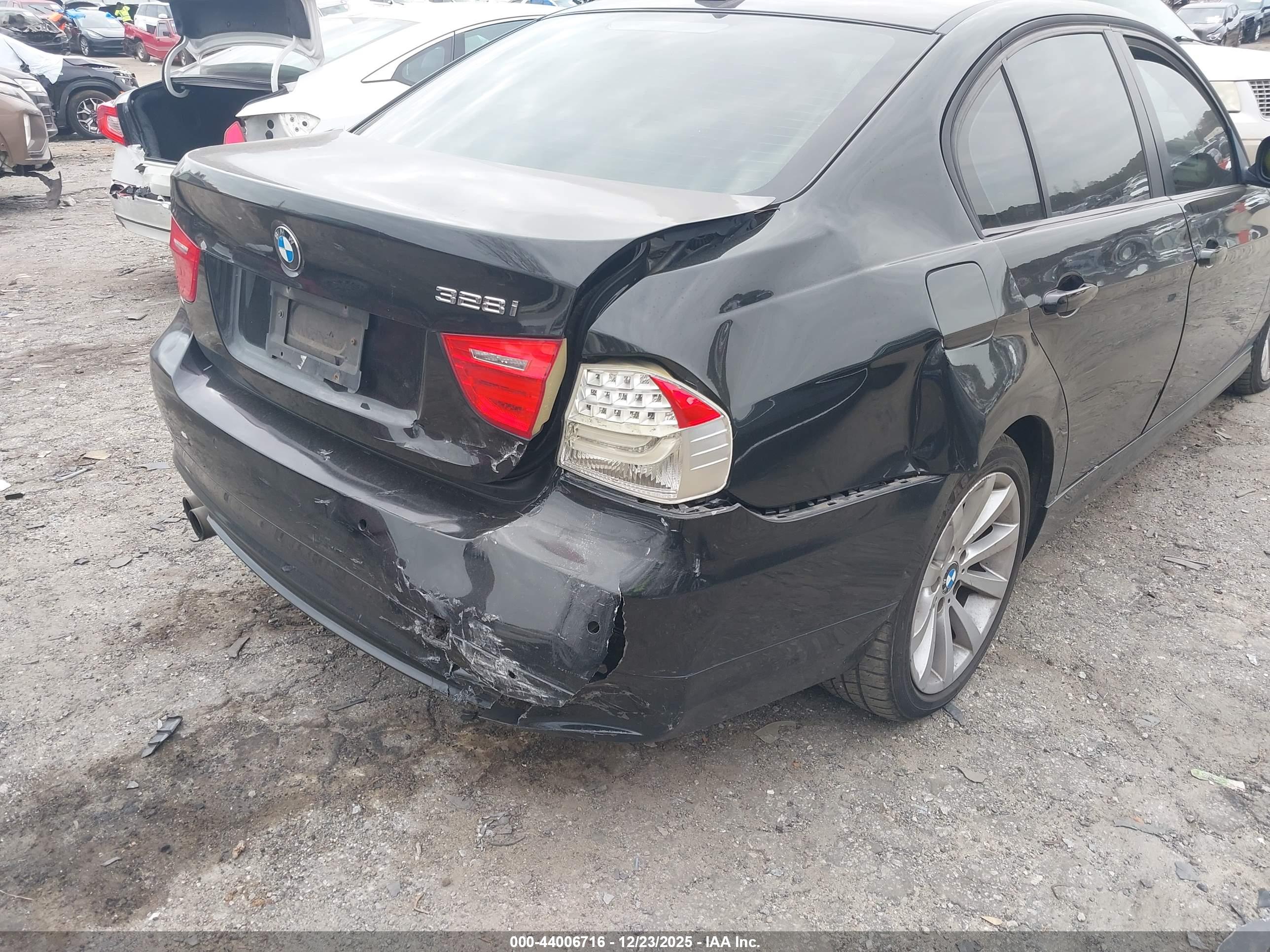 BMW 328I image 6