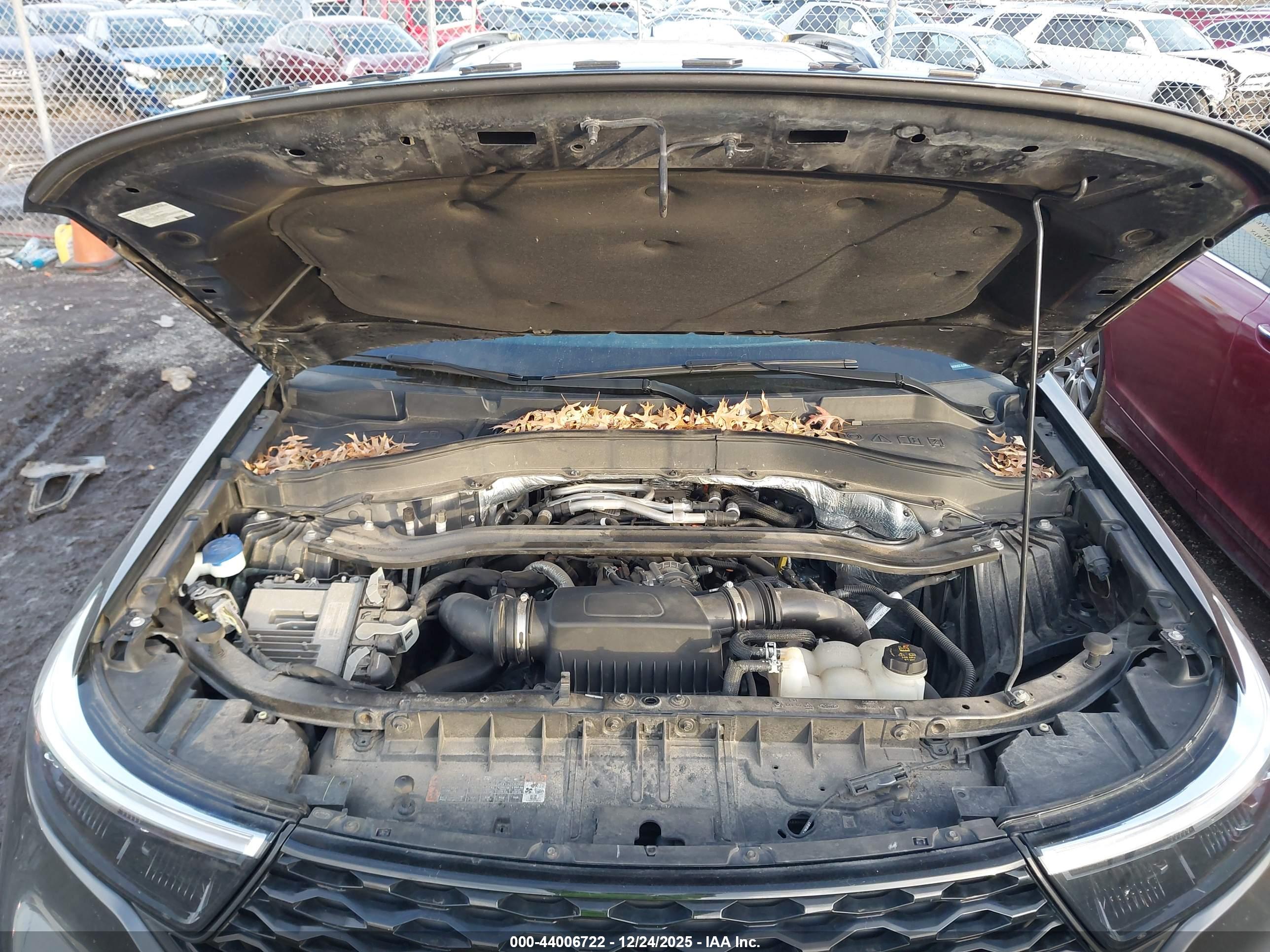 FORD EXPLORER image 10