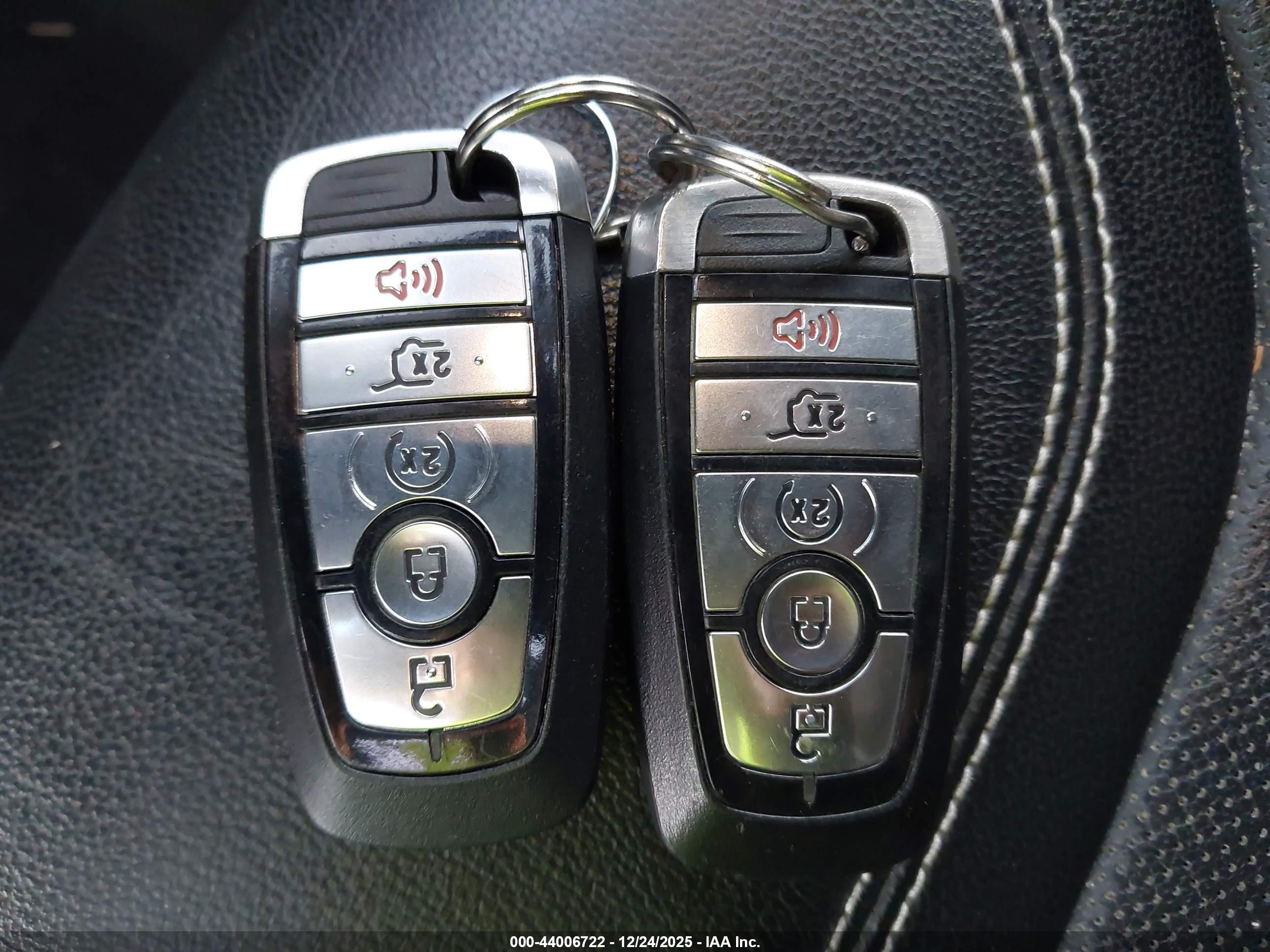 FORD EXPLORER image 11