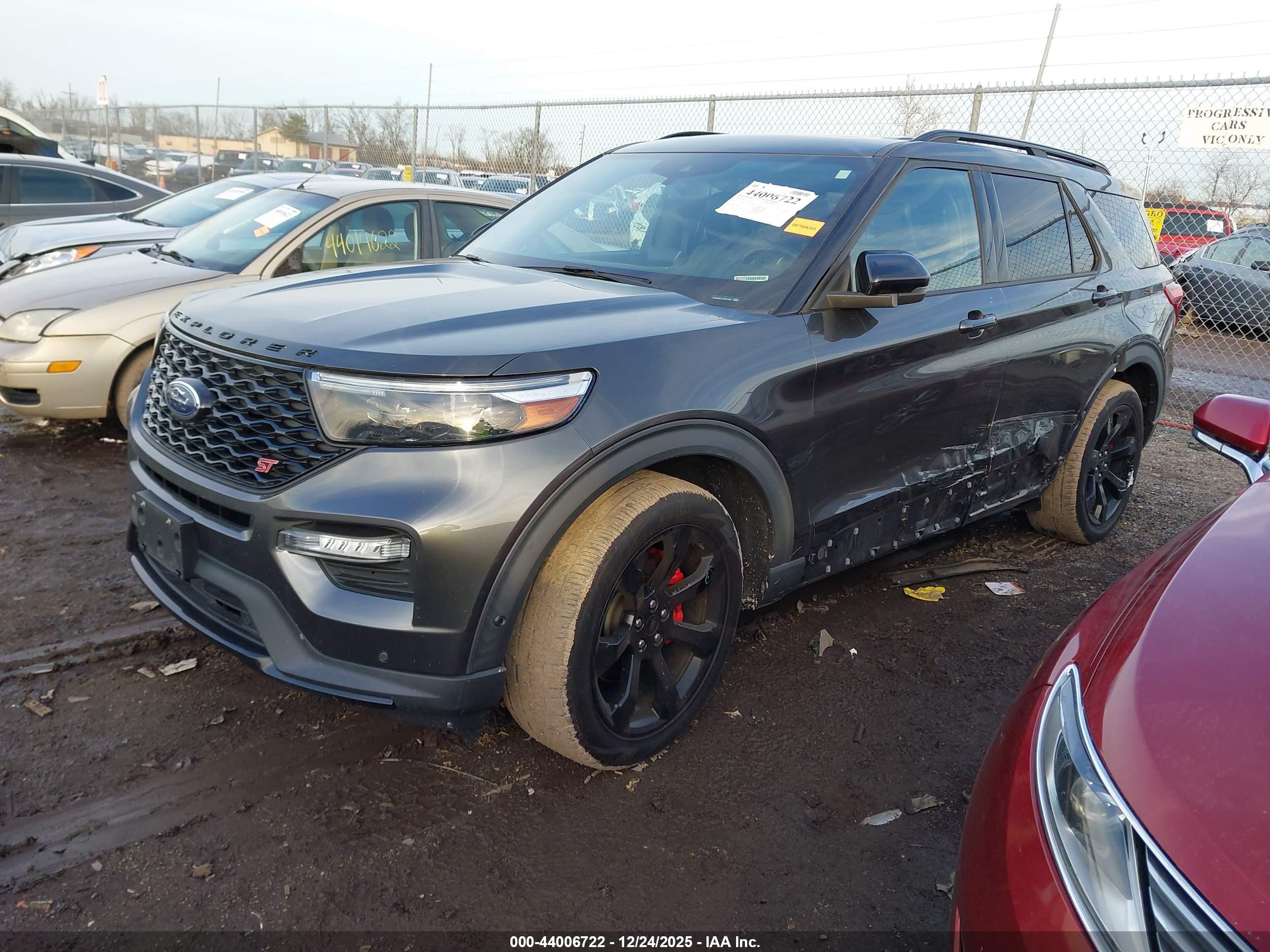 FORD EXPLORER image 2