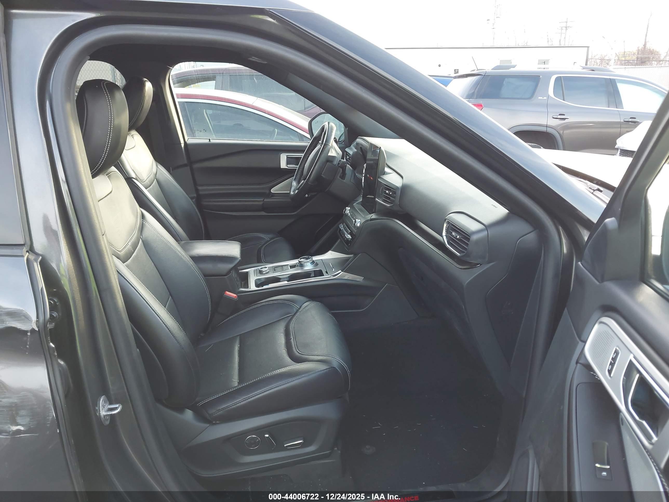 FORD EXPLORER image 5