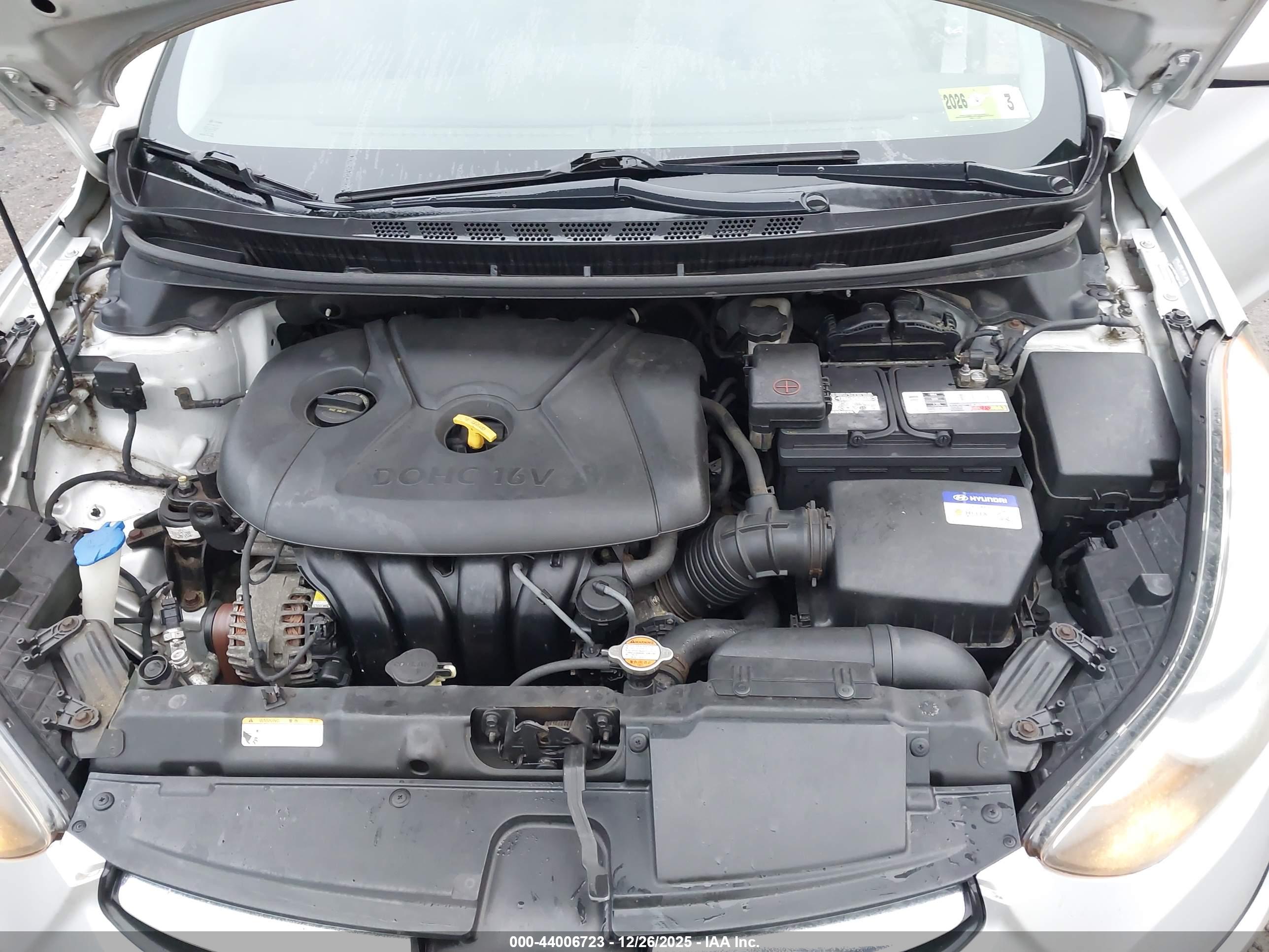 HYUNDAI ELANTRA image 10